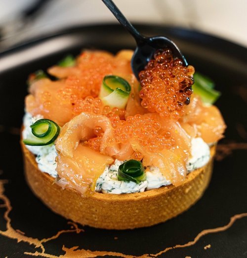 Quiche with Salmon and Caviar