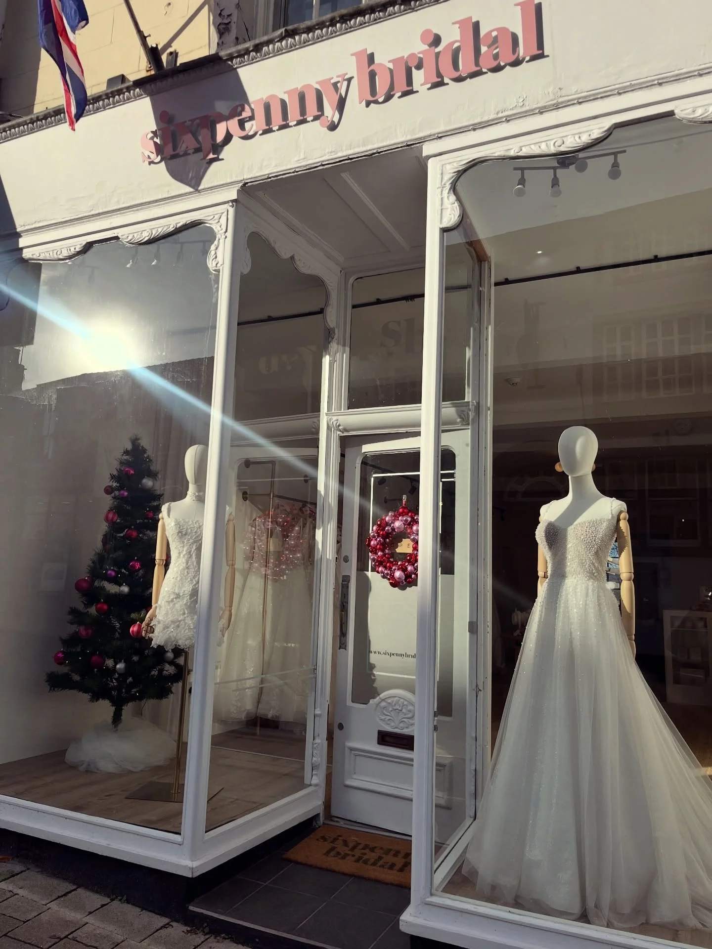 A round up of recent things ✅

Been a cosy few weeks - I am feeling so festive and also so grateful to call this gorgeous space my workplace!! Especially on the cold and rainy days!

With brides making the most of our November veil offers, planning f