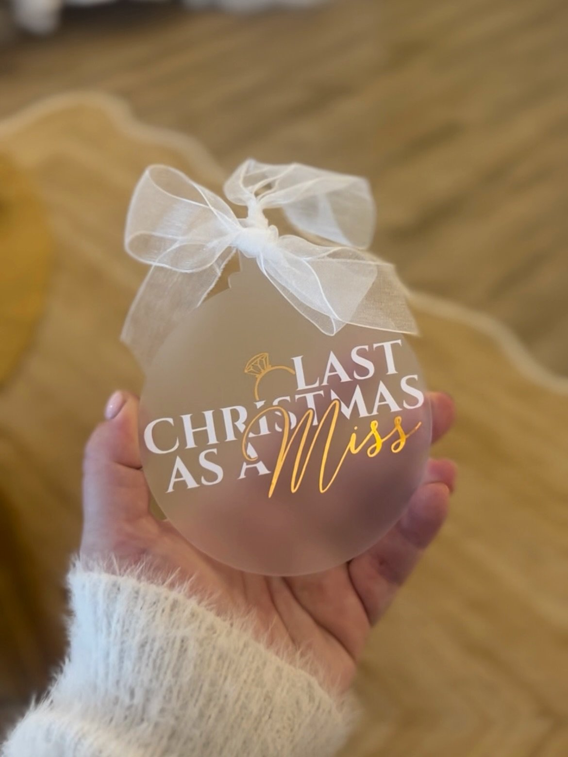 🎄Christmas Baubles 🎄

Fill your tree with memories and mark the branches with sentimental moments! 

Getting married is such an exciting time in your life, it&rsquo;s definitely worth celebrating ✨

Available now in store and on our website 🫶🏼

#