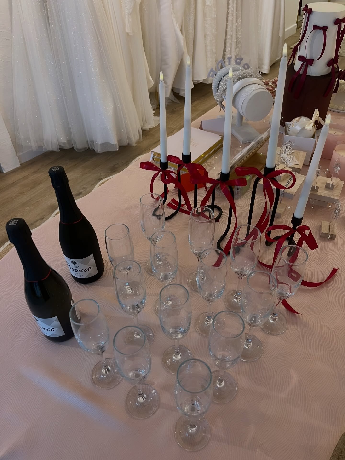 It&rsquo;s the most wonderful time of the year 🎄❄️&hearts;️

Thank you so much to everyone who joined me for the Sixpenny Christmas party last night! I really enjoyed catching up with some of you and meeting some of you for the first time too! I lov