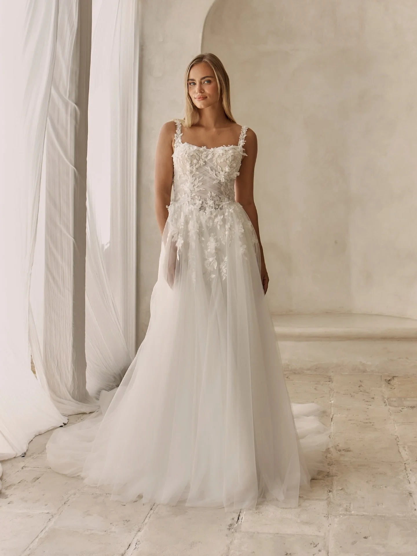 GEN 💖

Effortlessly romantic ✨ the Gen dress is all about soft elegance, dreamy details (check the bodice detailing!!) and that just-right glow. Say yes to her today - available to try on now at Sixpenny Bridal 🥰

#serenebymadilane #madilane #madil