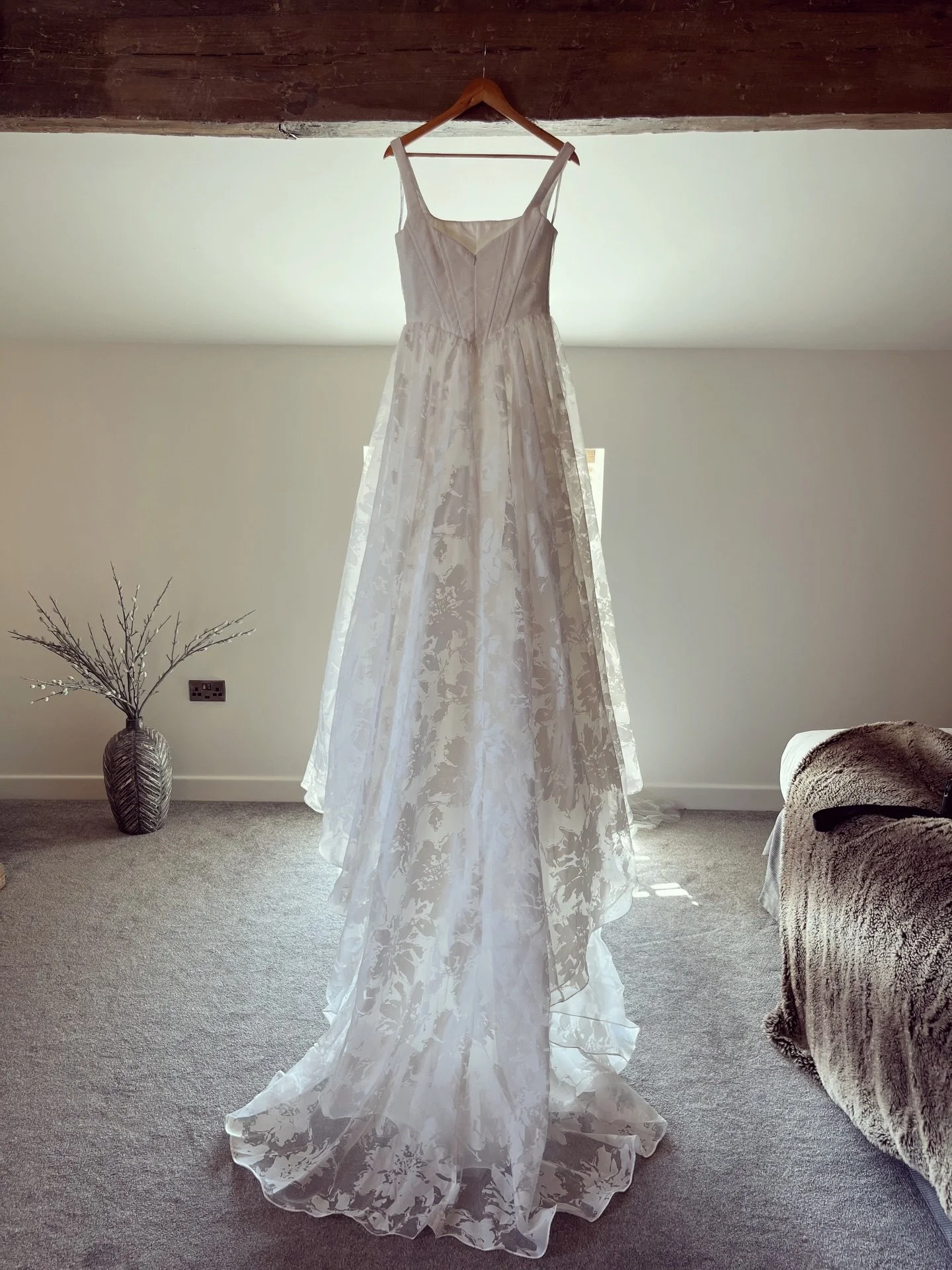 Another fun and busy week! 

Easter with family &amp; friends, a buying trip to Madi Lane HQ, styled shoots at both Mitton Hall &amp; Holmes Mill, and the start of our sample sale! Phew 😂

We also had brides both saying yes to their dresses and coll