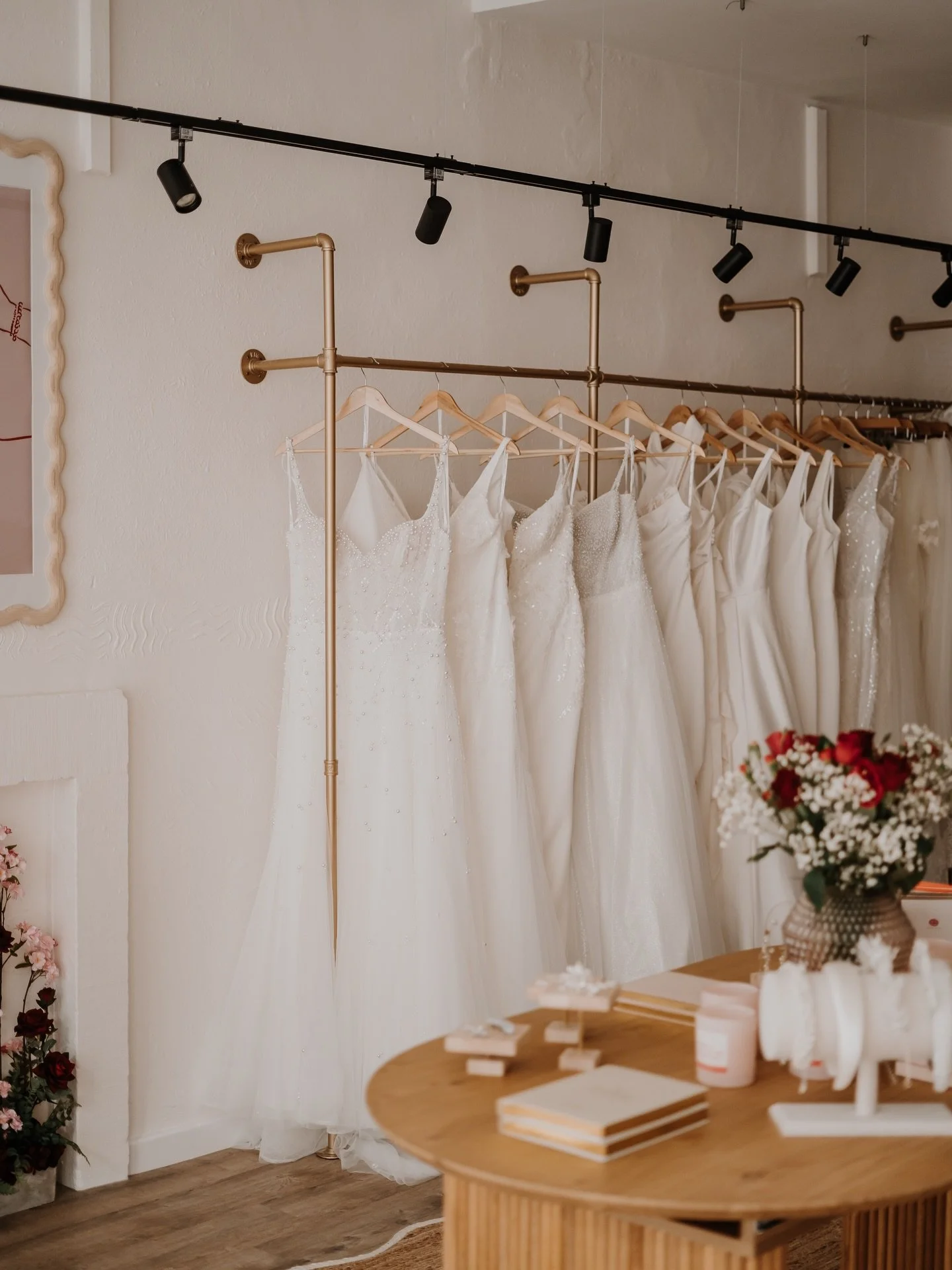 Welcome to Sixpenny Bridal &hearts;️

A beautiful space for you to make special memories, where you can find the dress that makes you feel your best in a relaxing and supportive environment ✨

The luxury of privacy and a personalised experience, with
