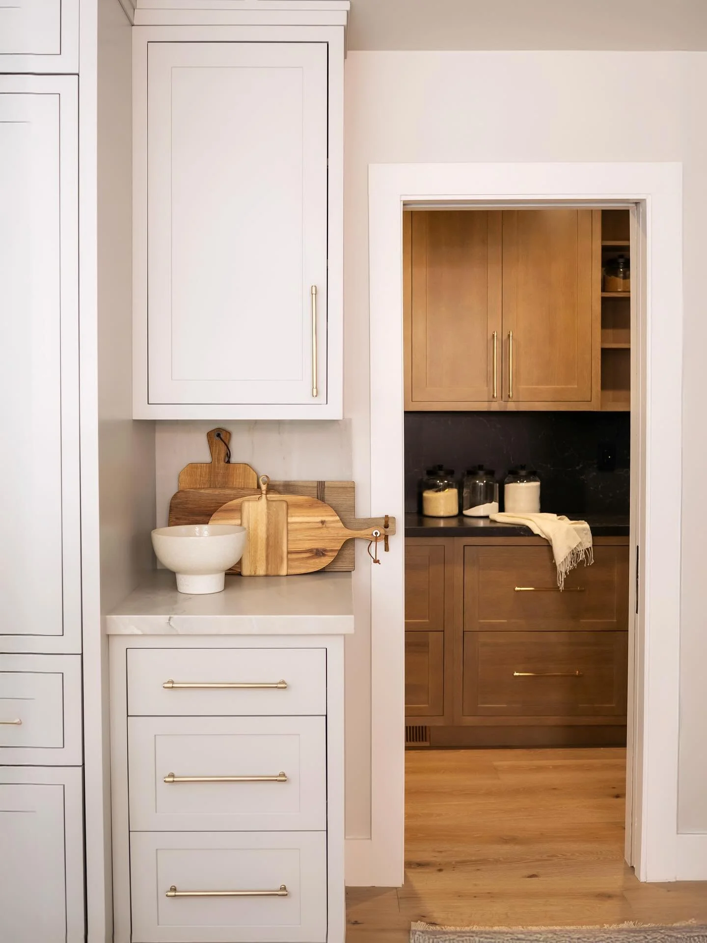 Two things: 
1: you can never have enough charcuterie boards.
2: your back pantry can be beautiful &amp; oh so functional at the same time.

Also, long live pocket doors😍

Interior Design: @thirteenoak 
Photography: @christinafrancesca
