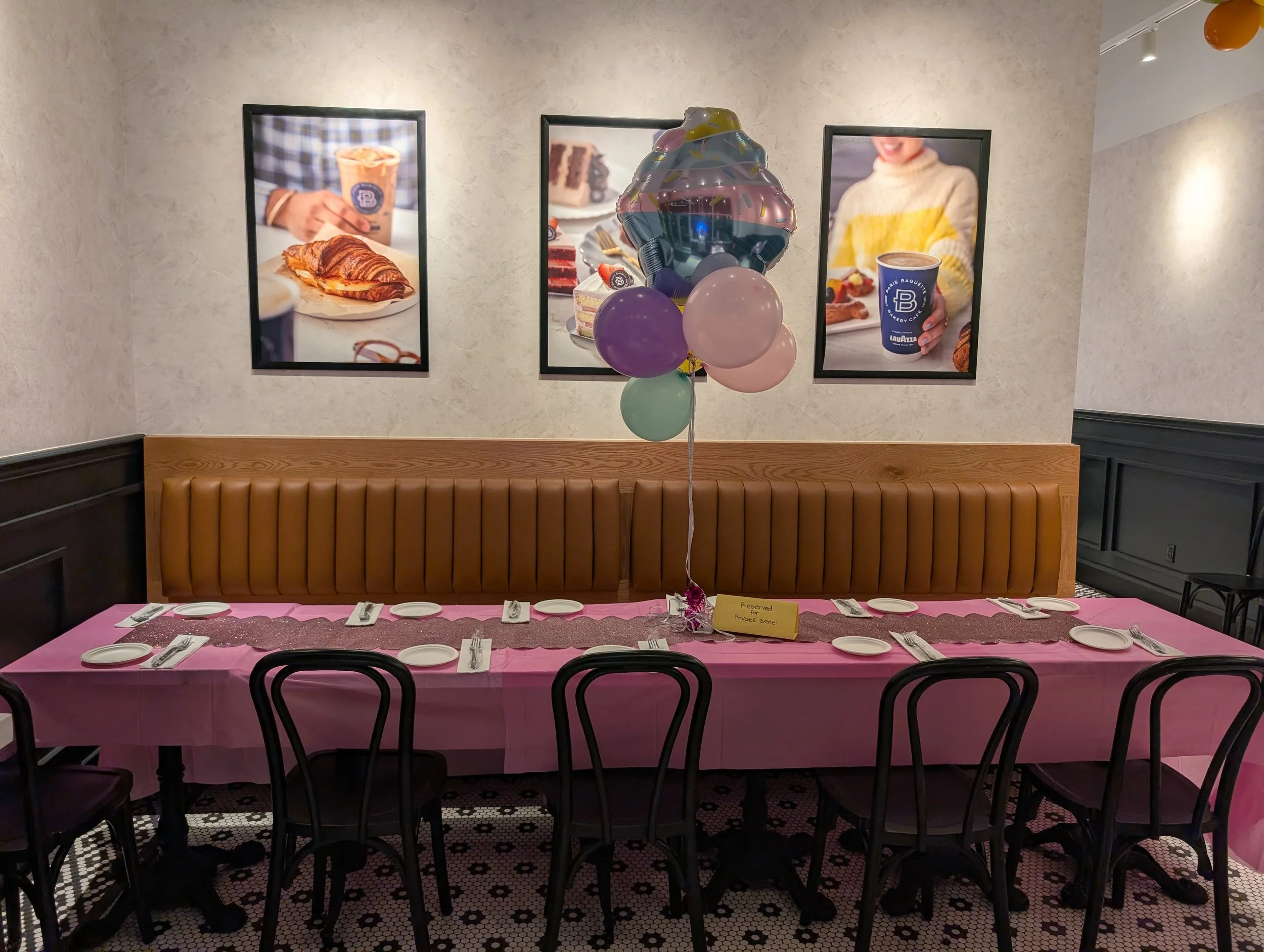 Long table with balloon centerpiece