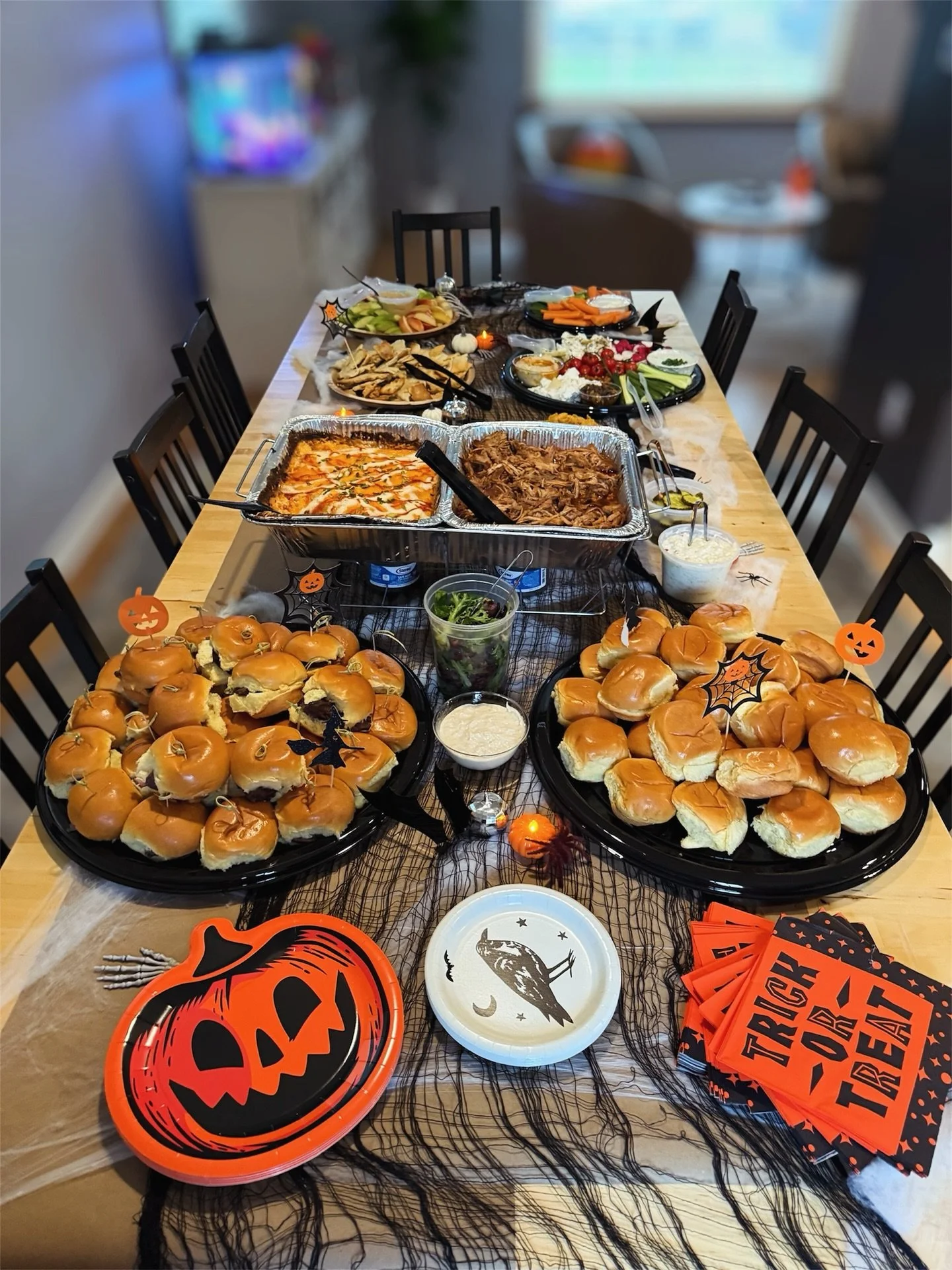 Our Halloween spread? To die for. Literally. ☠️ #RIP
.
We carved, we cooked, we conquered&mdash;and left no crumb behind - because this Halloween spread? An absolute slaughterhouse of flavor. 👻 
.
.
🎃𝒮𝓆𝓊ℯℯ𝓏ℯ 𝓉𝒽ℯ ℋ𝒶𝓁𝓁ℴ𝓌ℯℯ𝓃!🎃
.
#KillerMen