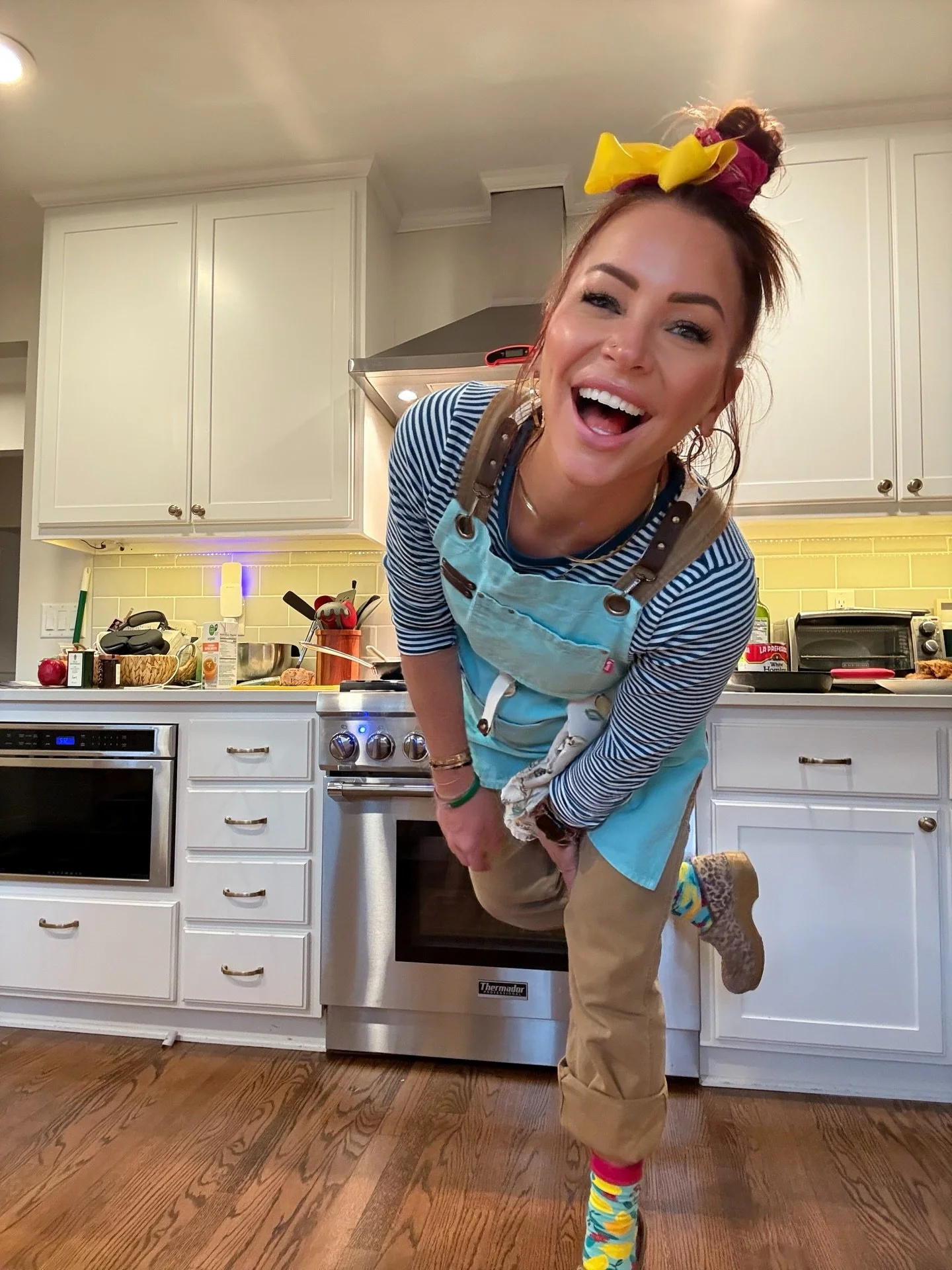 In my element 🍋👩🏼&zwj;🍳🍋
.
This is purpose.
This is play.
This is me, wide open and right where I belong.
.
.
🍋𝒮𝓆𝓊ℯℯ𝓏ℯ 𝓉𝒽ℯ 𝒟𝒶𝓎!🍋
.
#lemonyay #squeezetheday #theyayway #joy #yeschef #mkechef #milwaukeefoodie #foodiesofinstagram #person