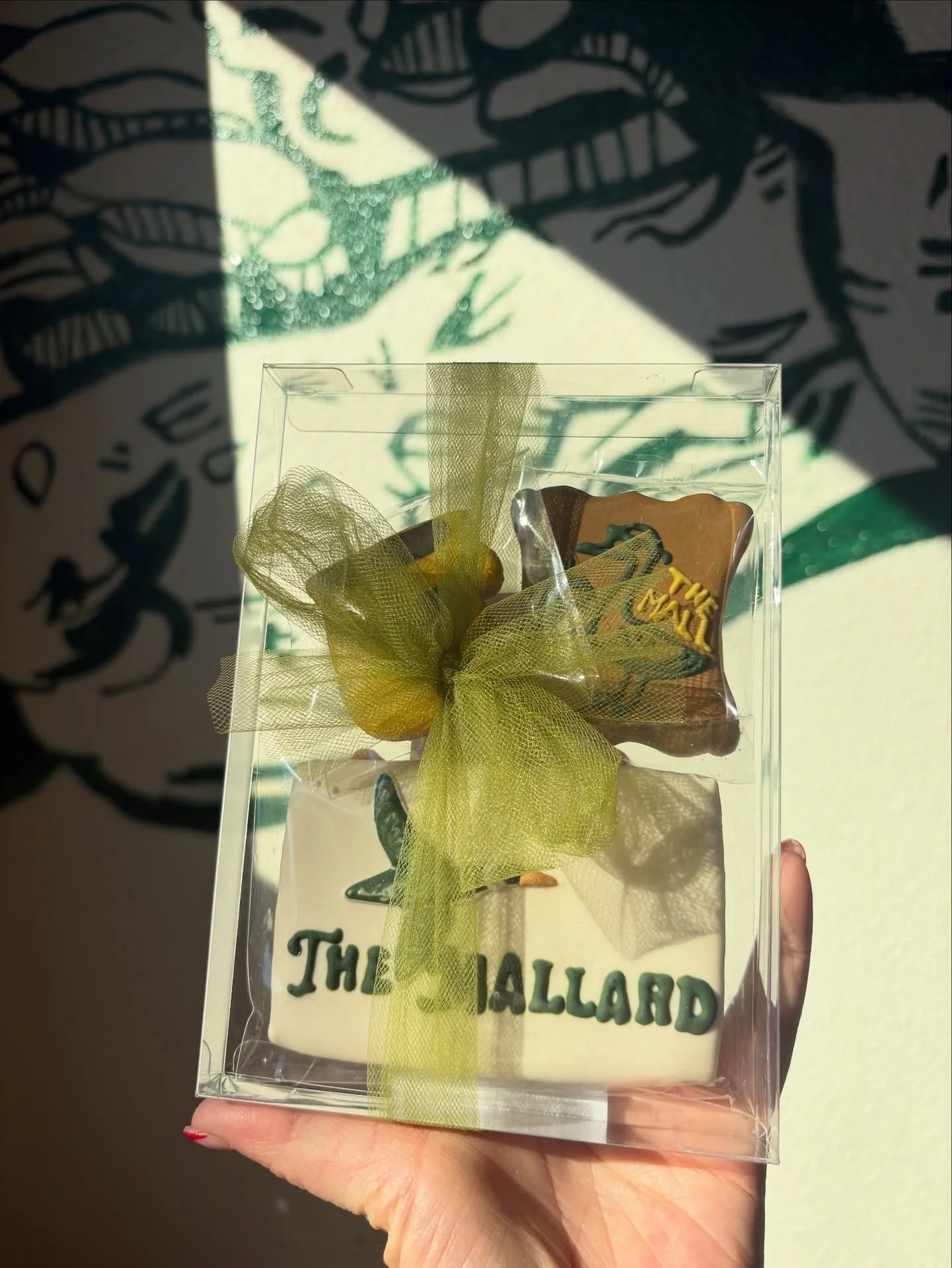 Ok how cute are these cookies from @ellscookiejar ?? Thank you for featuring us in your small business shoutout 💚 sending that shoutout right back for these adorable and tasty treats! 

Need some for yourself? Or for your next personalized gift? Vis