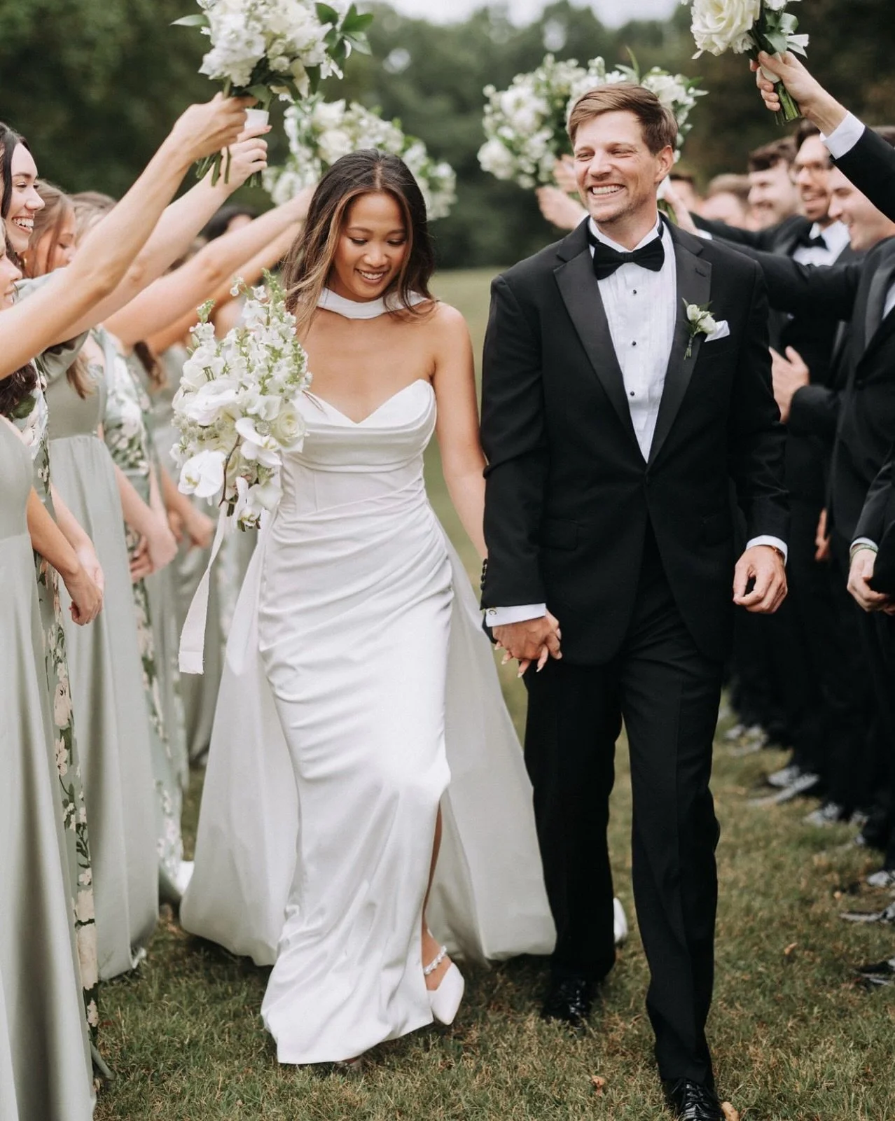 elegant garden wedding 🥰

Venue | @barnsleyresort 
Photography | @_maekoi_
