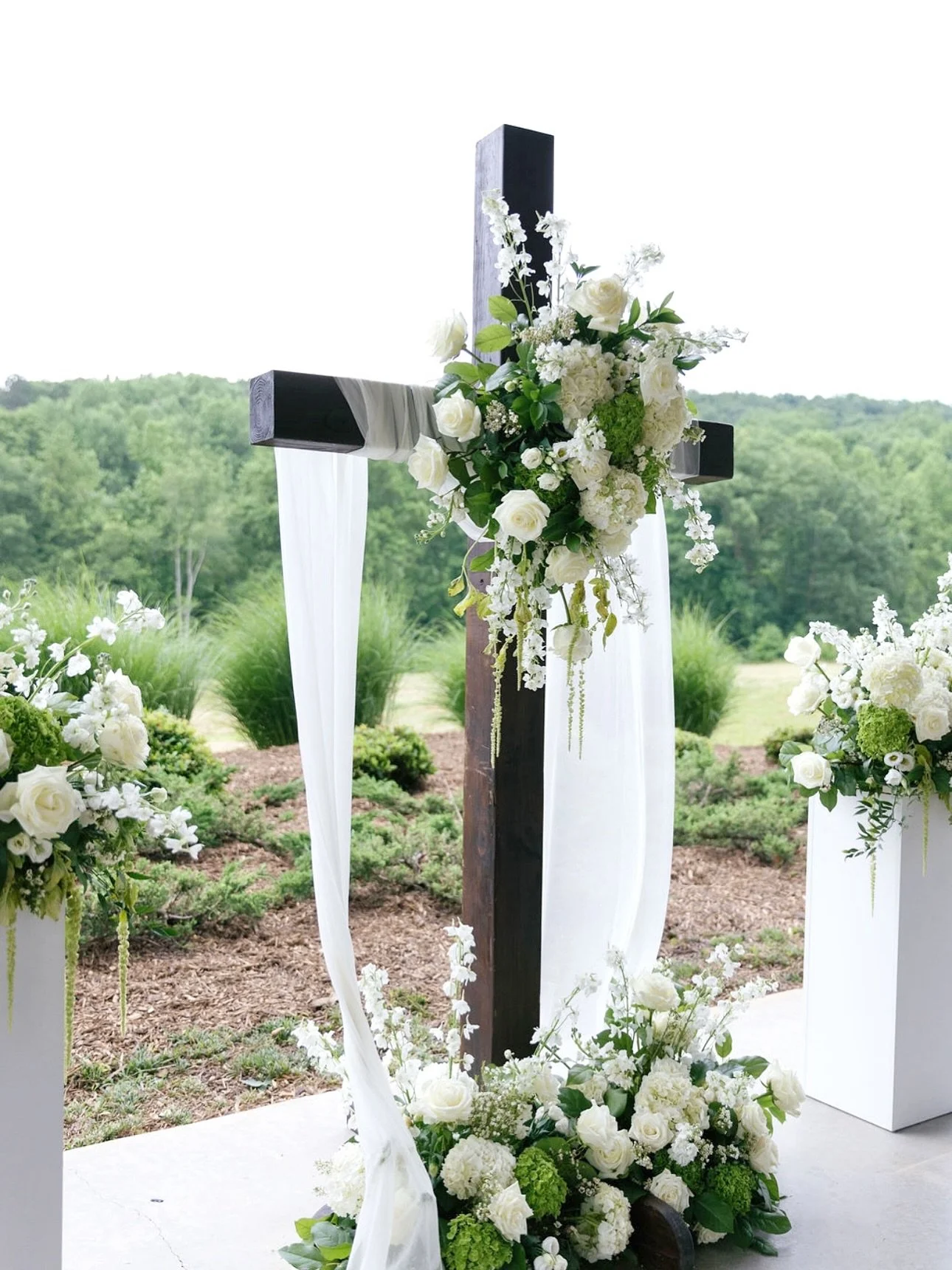 the lovely details! ✨

Photography | @ameliaskyecinema 
Venue | @thegreystoneestate