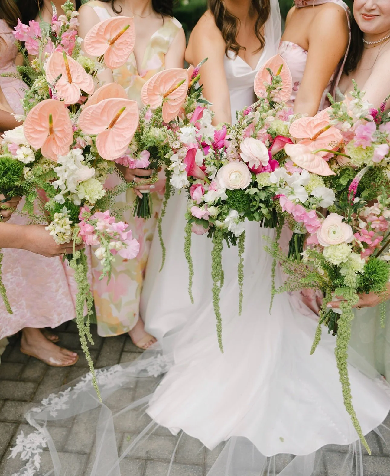 Julia and her girls! ✨

Photography | @anna.j.ray 
Venue | @foxhallresort