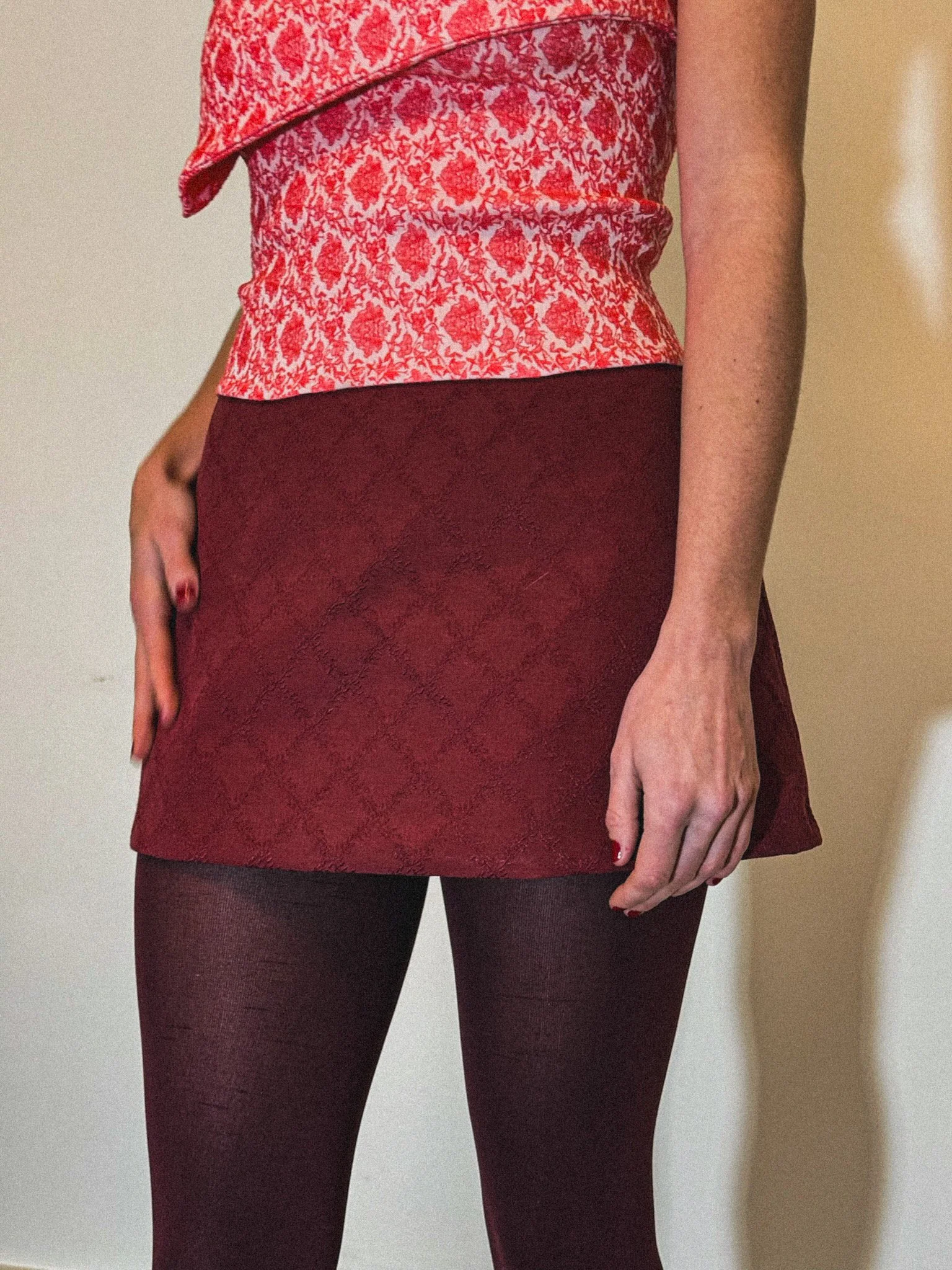 Mini Skirt in Burgundy Diamonds