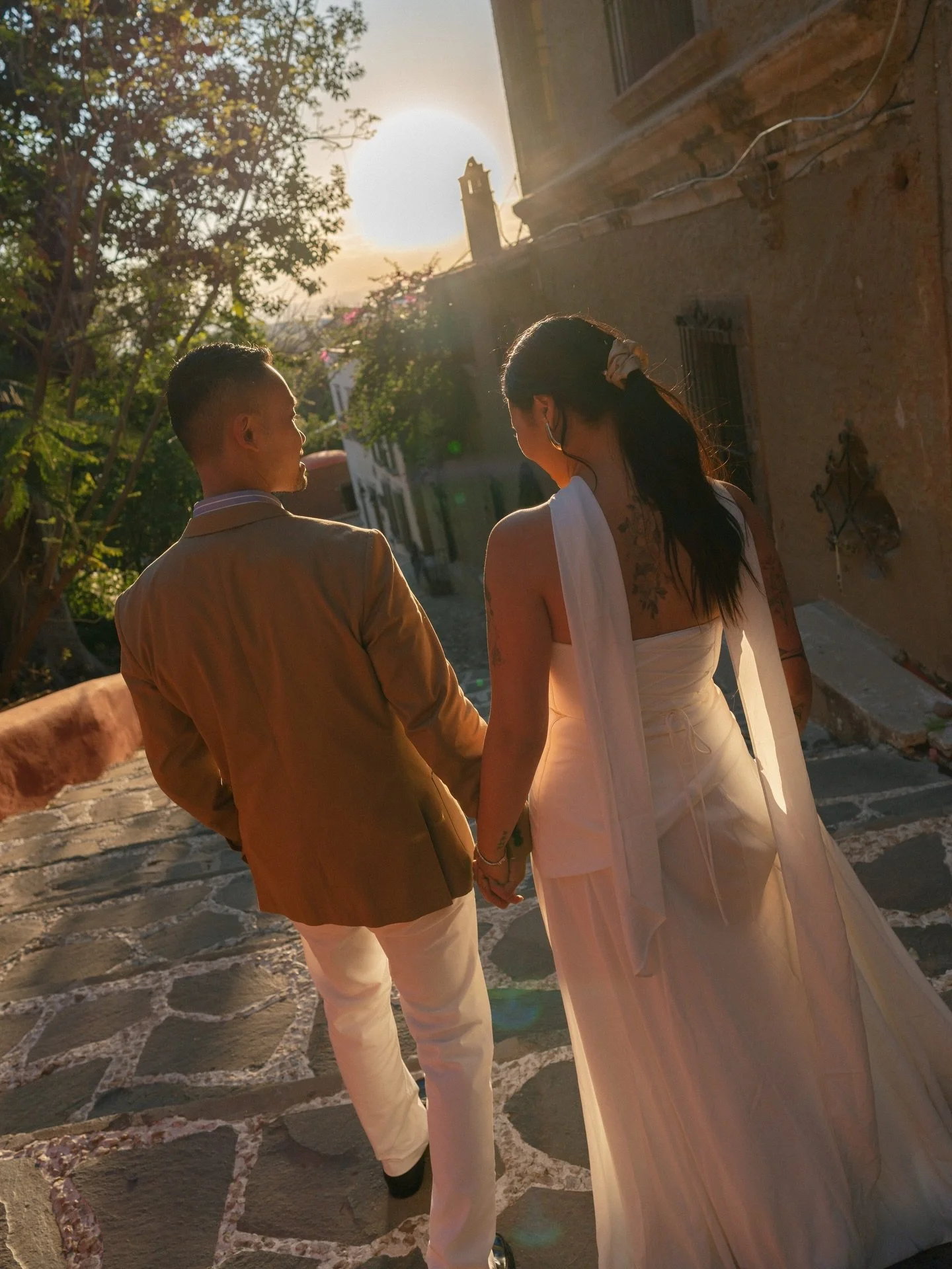 A quiet afternoon in San Miguel, just before their vow renewal.

Spring has started to settle into the city &mdash; softer light, deeper greens, and small bursts of color slowly taking over the streets.

No rush, no pressure. Just a moment to pause, 