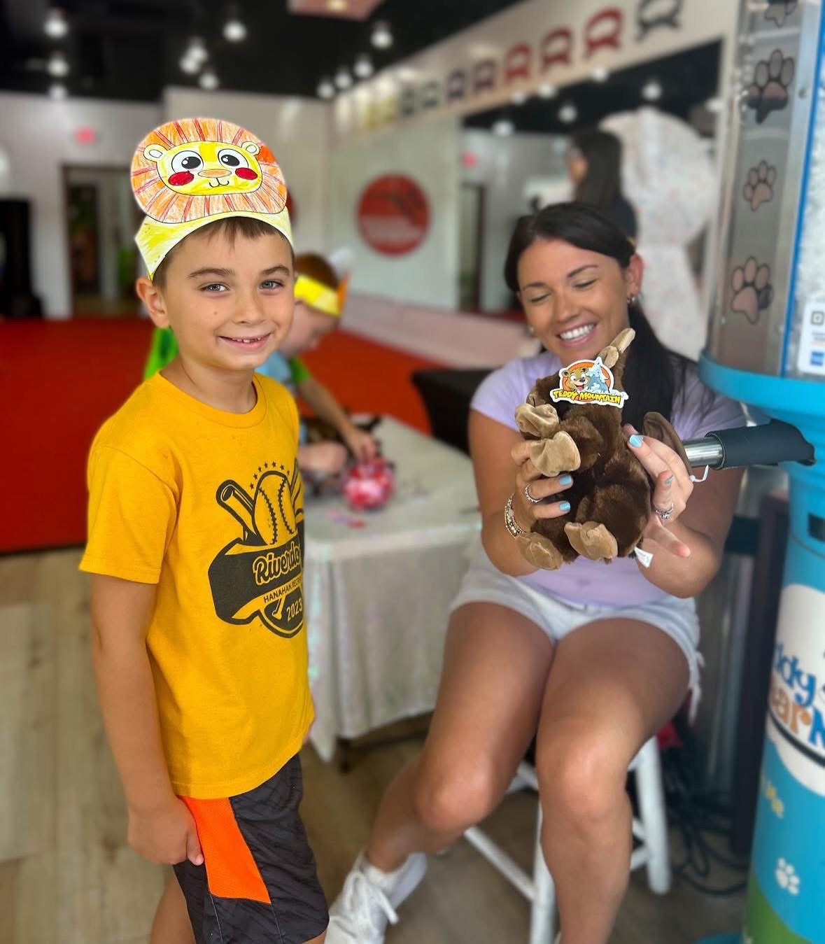 Our Hanahan location had a visit from Teddy Bear Mobile! We had a fantastic time making our own stuffed animals 🧸 Check out some of our campers!
