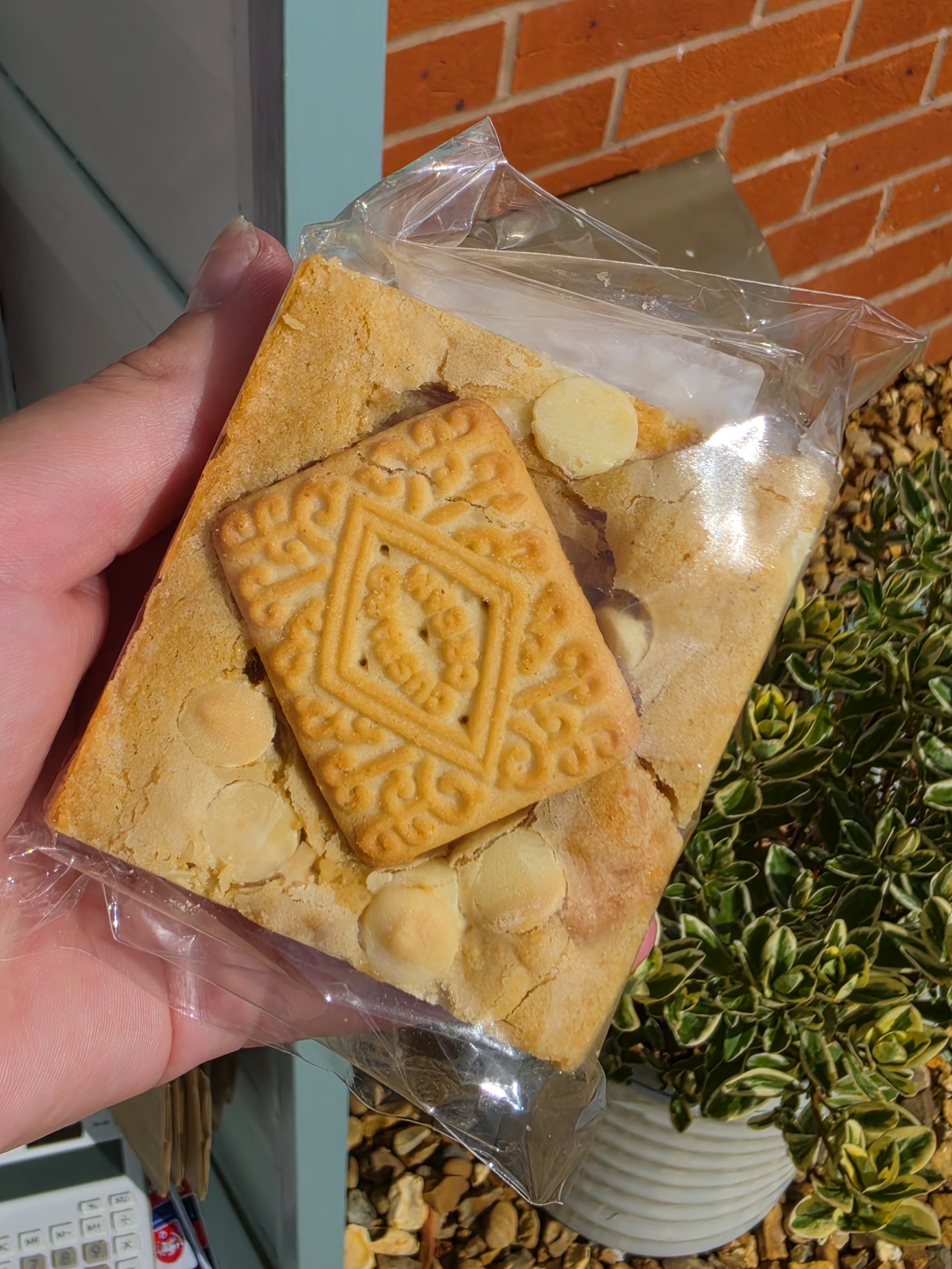 Custard Cream Blondie