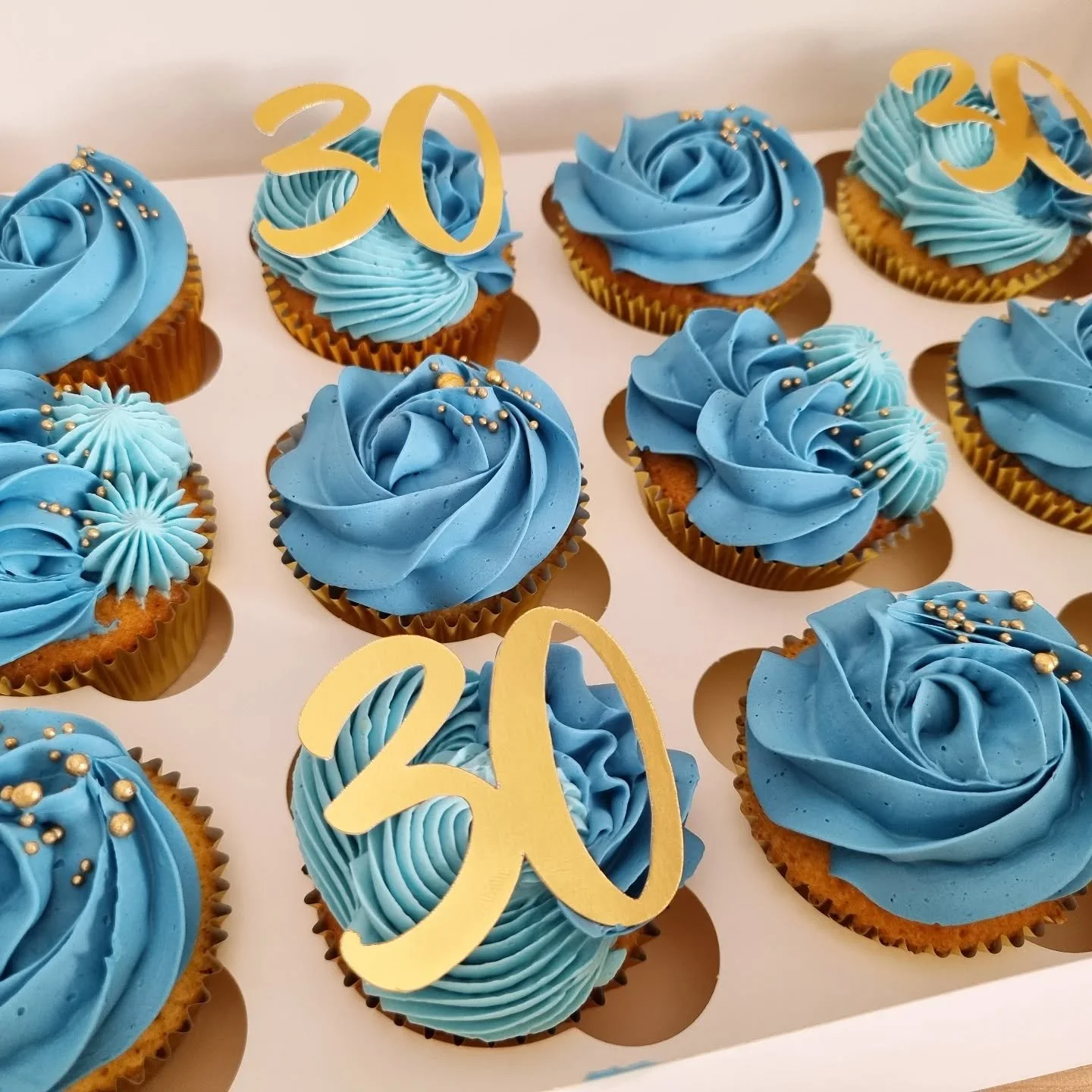 30cupcake.jpg