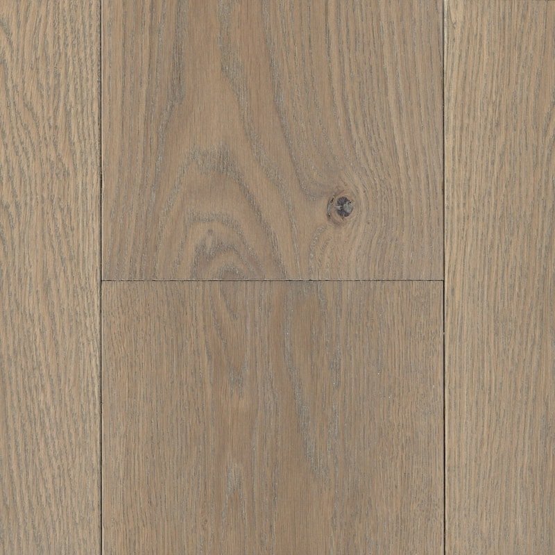 Houten vloer met zichtbare houtnerf en knooppunt.