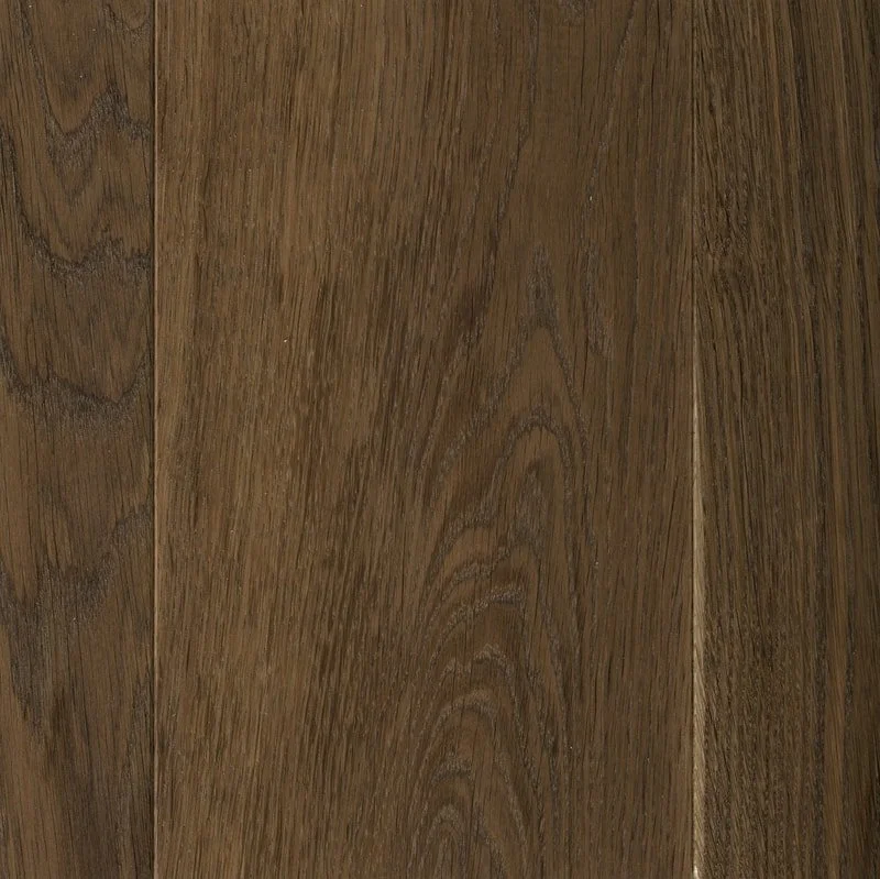 Houten vloerplanken met een natuurlijke houtnerfstructuur.