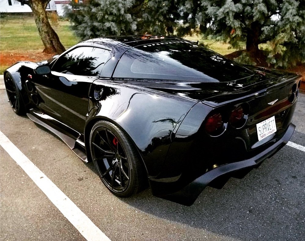 Supervettes GT6X custom C6 Corvette with side skirts and front splitter, winner at the 2019 National Corvette Museum NCM Bash.