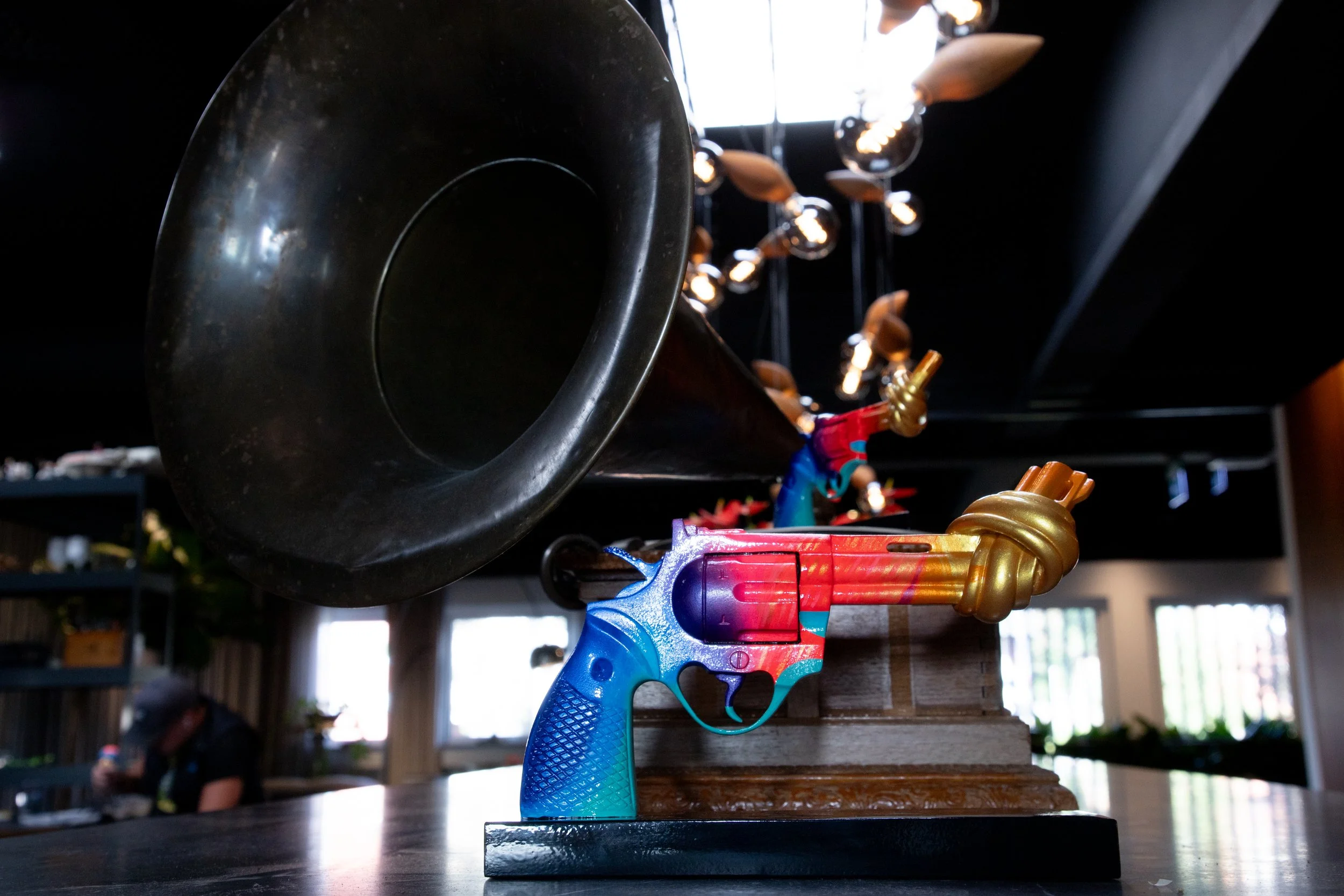 English: Non-Violence Project and Tim Bergling Foundation in collaboration – with a new iconic sculpture