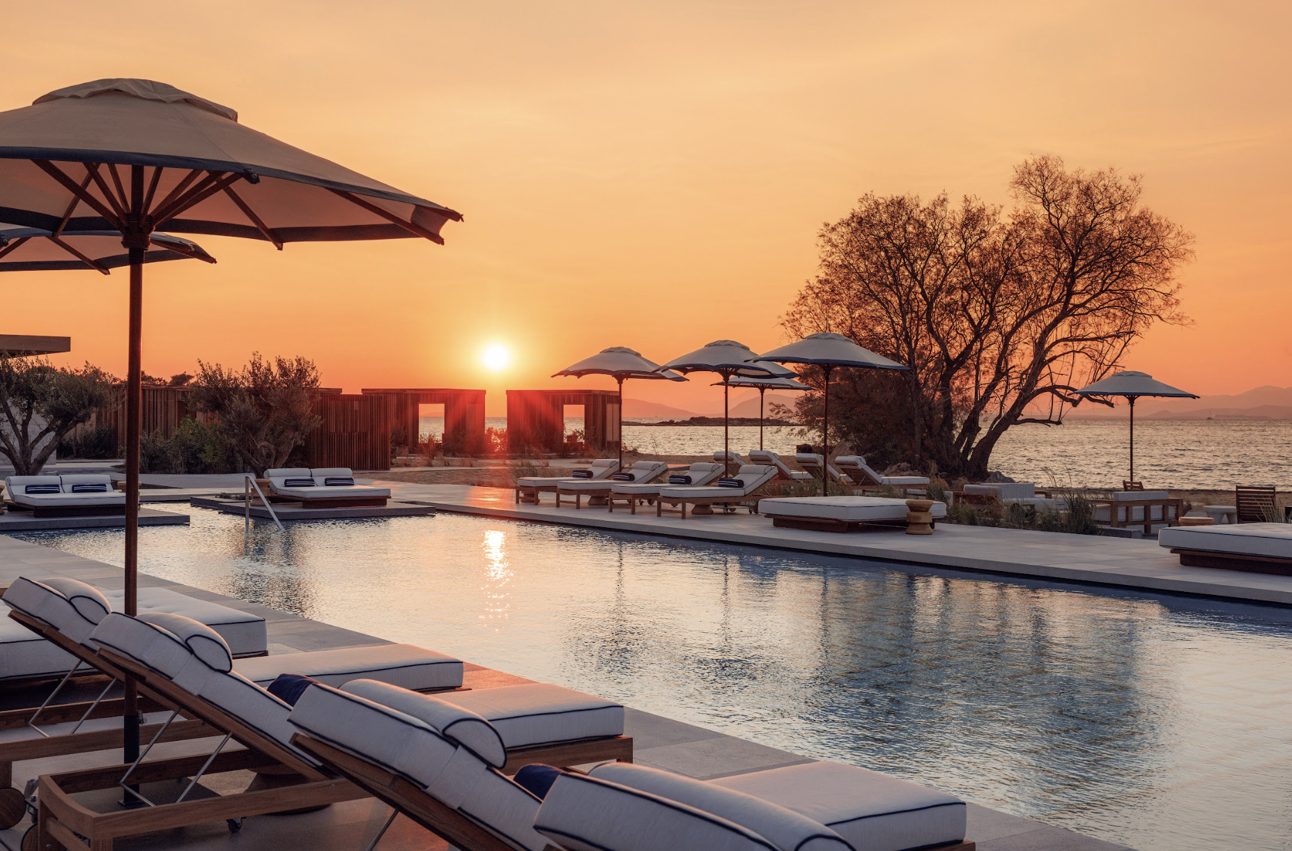 hotel on the athens riviera