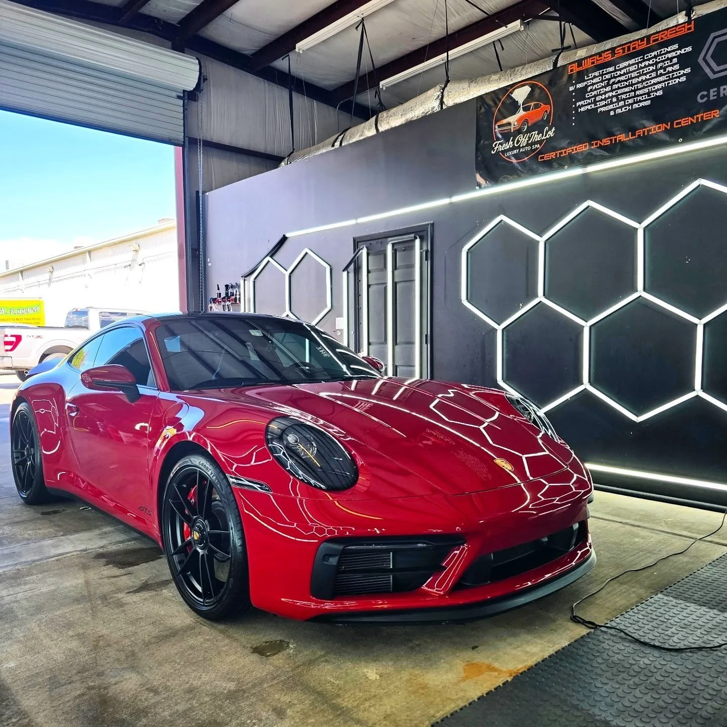 💎🔥 From Godzilla to German Royalty&hellip; 🔥💎

That Blue GTR was an absolute showstopper &mdash; a car that turns heads no matter where it goes. But then this rolled in&hellip; a candy red Porsche 911 GTS. Sleek, exotic, and carrying a whole diff
