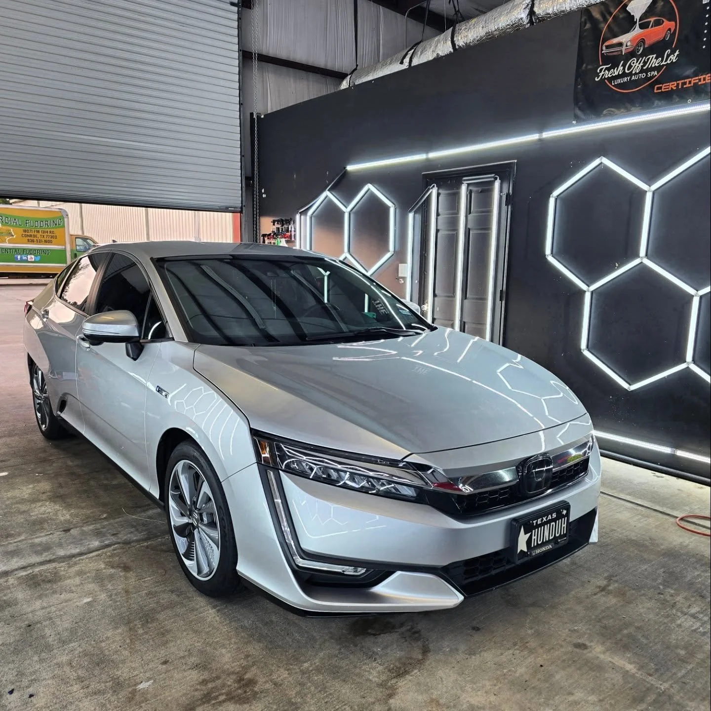 8 YEARS of protection&hellip; on a car that already looks like it came from 2035.
This Honda Clarity PHEV received our long-term DIY 8-Year Ceramic Coating, and the transformation is subtle but absolutely stunning.

This coating is perfect for people