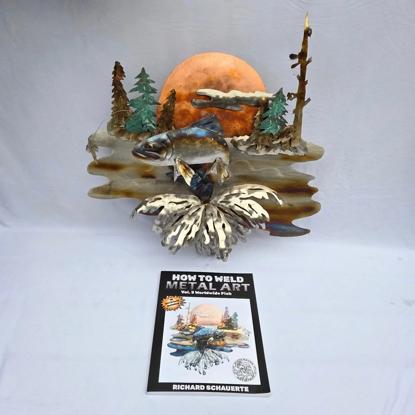 ✨ Black Friday Deal! ✨
 How to Weld Metal Art Vol. 3: Worldwide Fish is 10% OFF on Amazon right now 🐟🔥

Learn how to create stunning wildlife pieces just like this one&hellip; step-by-step, beginner-friendly, easy to follow instructions.

Whether y