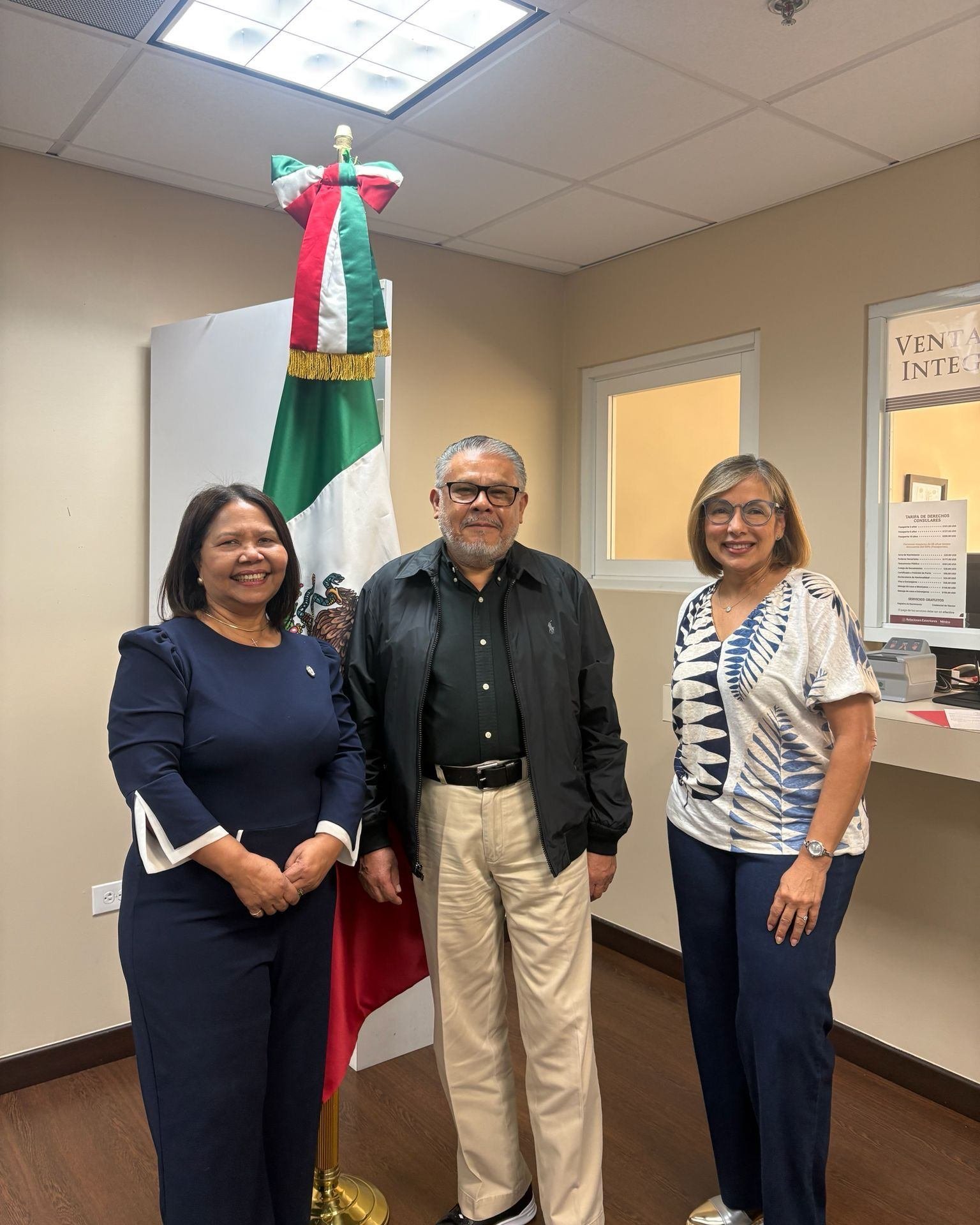 Este s&aacute;bado tuvimos el honor de participar en un seminario en el Consulado de M&eacute;xico, donde compartimos con representantes del Departamento de Estado para dialogar y analizar los nuevos cambios en la ley de inmigraci&oacute;n. ⚖️

Mante