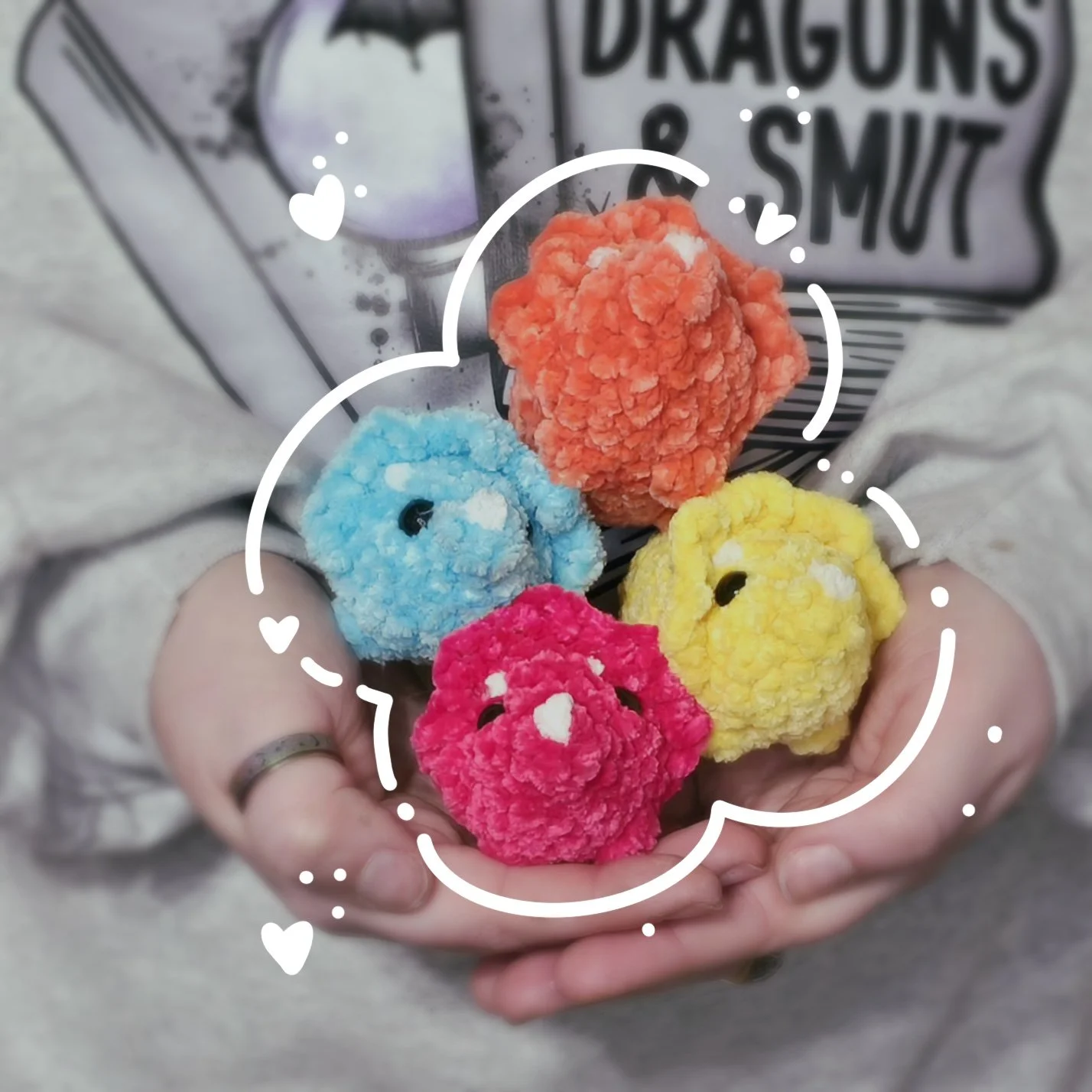 Mini Triceratops - Pattern by Louie’s Loops