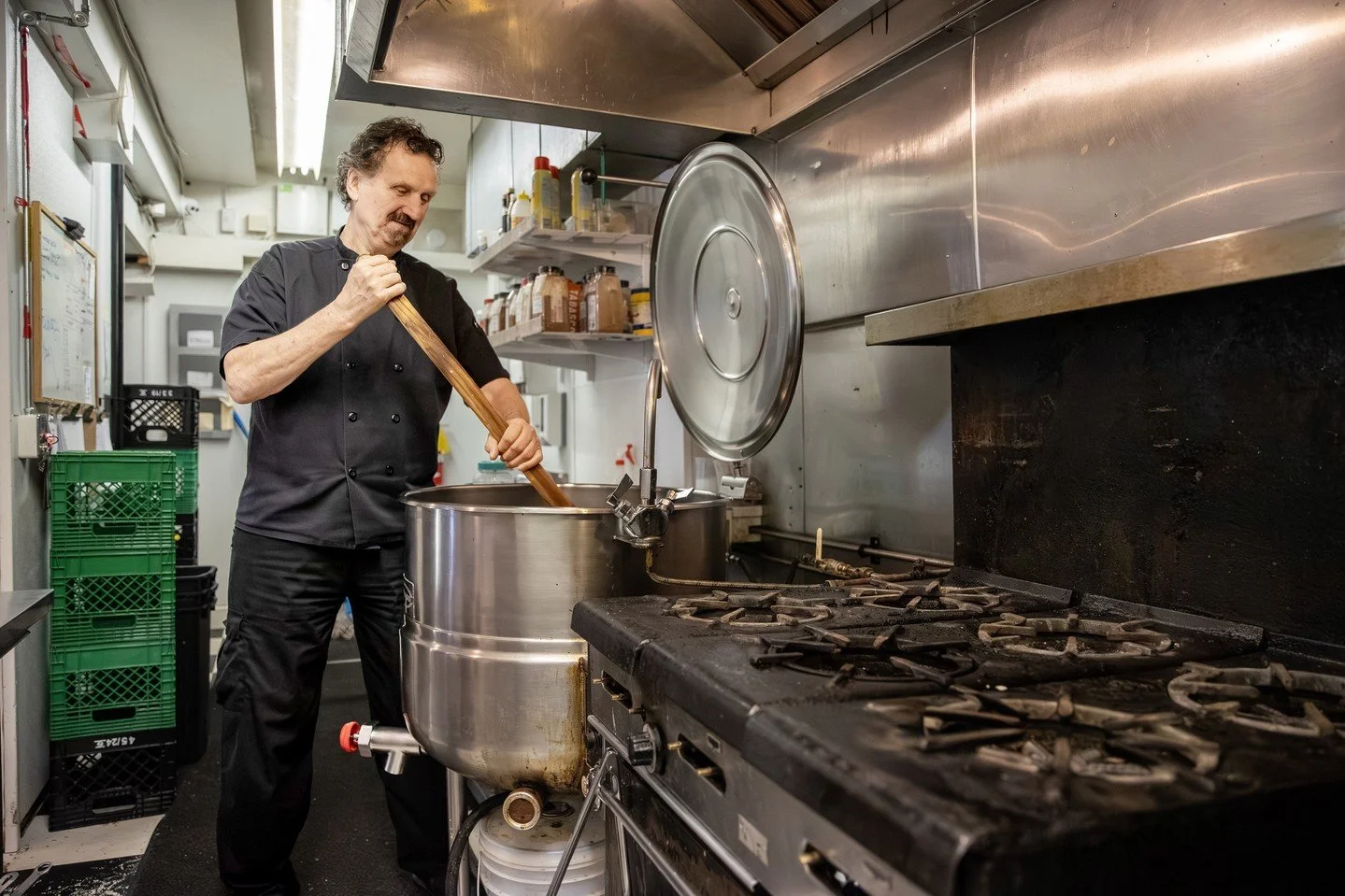 Did you know our delicious Cucina Rustica sauce is made right here in our Mercato kitchen? 🍅✨ Crafted in small batches with simple, quality ingredients &mdash; perfect for easy meals at home.⁠
⁠
⁠
#tesororestaurant #collingwoodrestaurant #tesoromerc