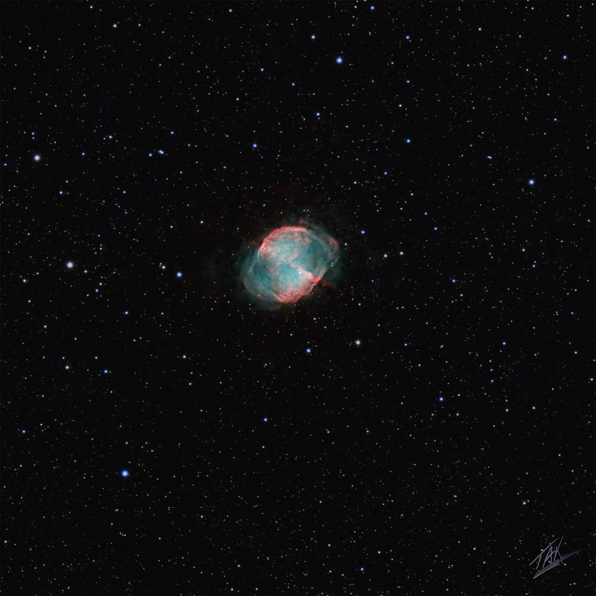 2025-0716_M27 Dumbbell Nebula_9000s_2000long.jpg