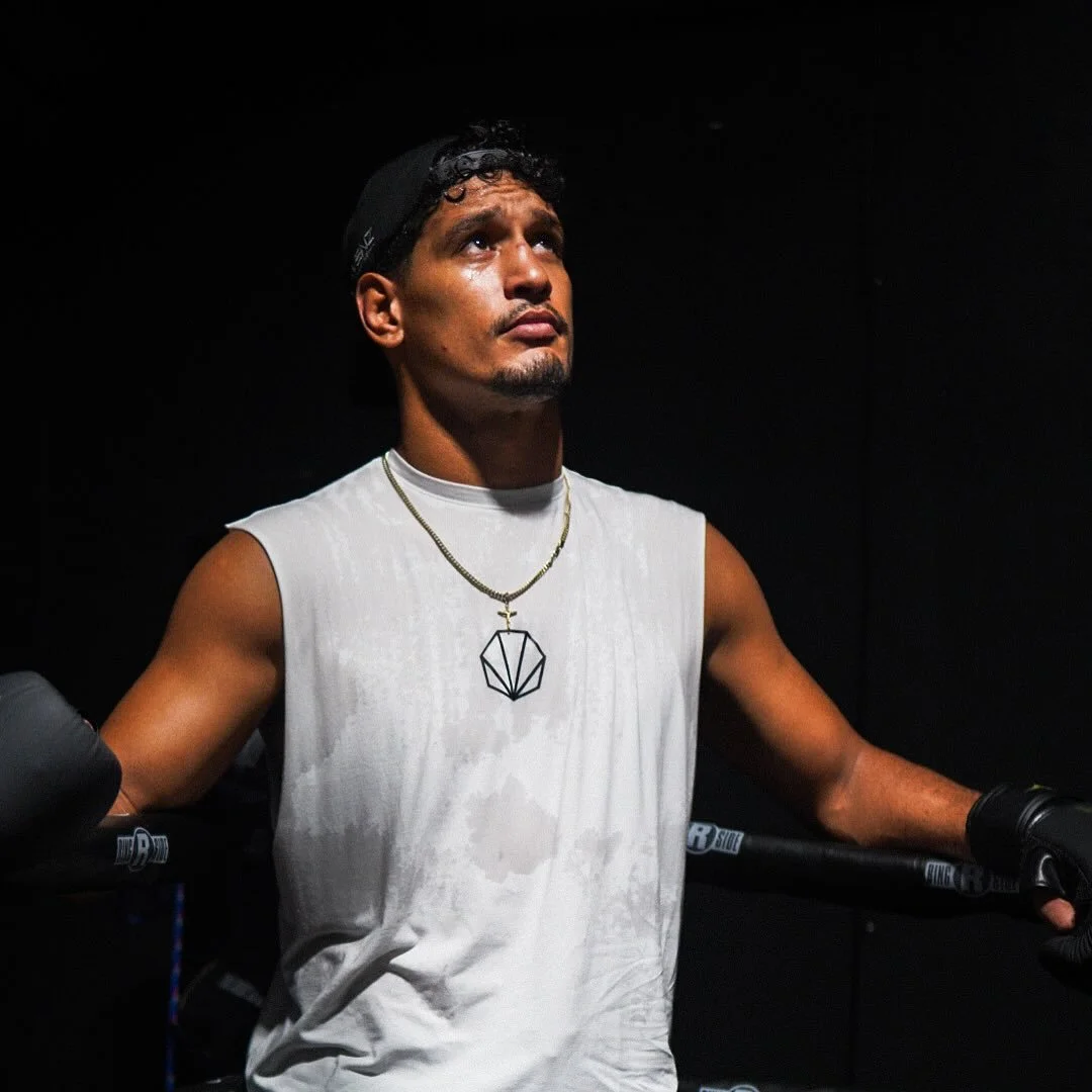What fuels your determination? When challenges arise, let your distinct spark illuminate the way! Stay driven, stay fierce, and unleash your inner strength when the moment arrives! ⚡️🏆💪 

Athlete: @caramel_thunder92 
📸: @steveshotthis 

#settheton