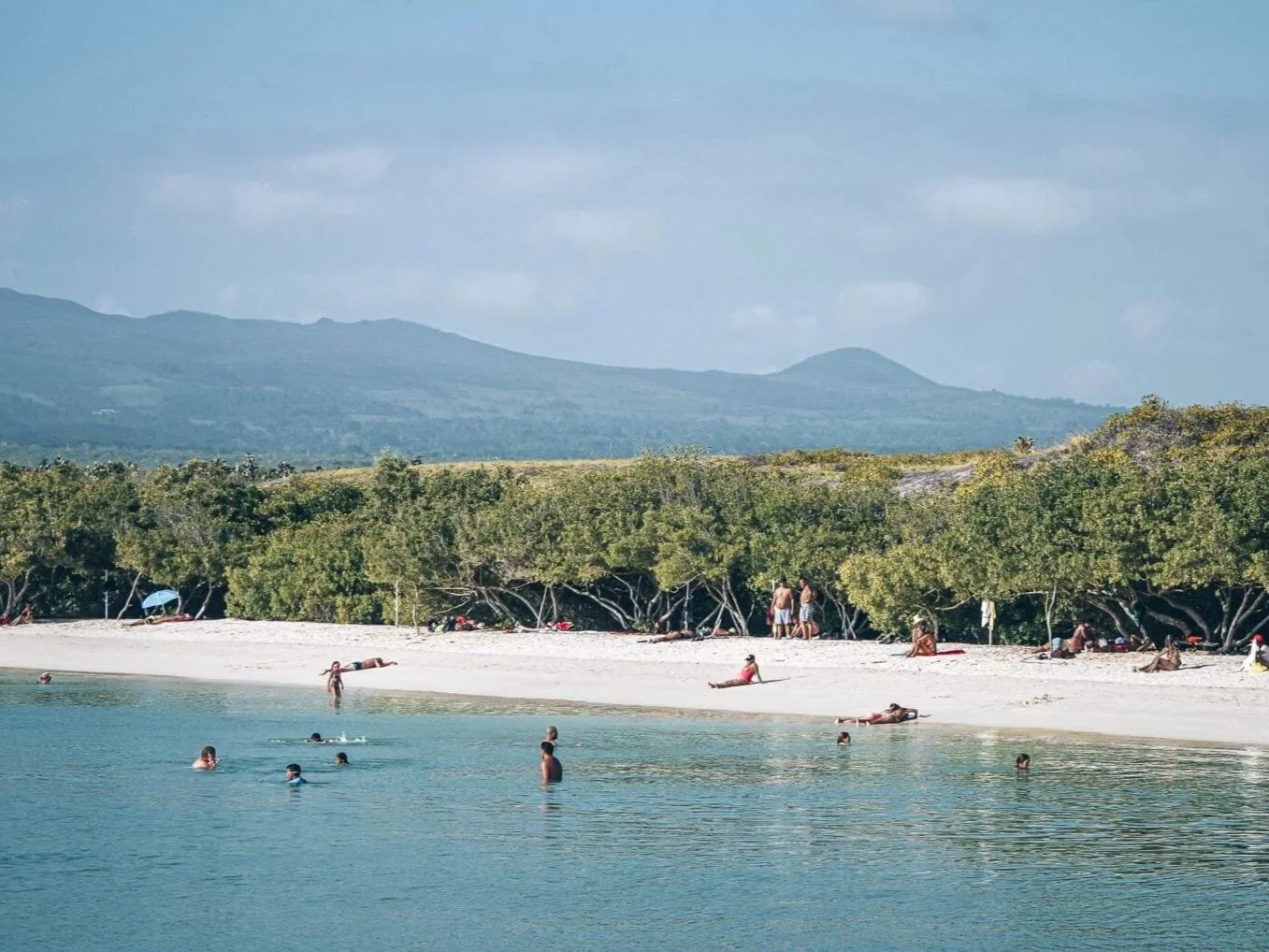 plage-santa-cruz-galapagos-1536x1018.jpg