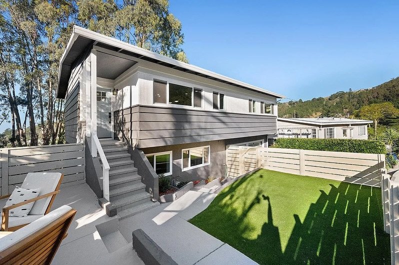 When you know, you&rsquo;ll know.

1064 Crespi Drive is a beautifully remodeled Ocean View home in a highly sought after Linda Mar neighborhood!  Constructed on a remarkable - oversized parcel of land and thoughtfully situated overlooking the vast Pa