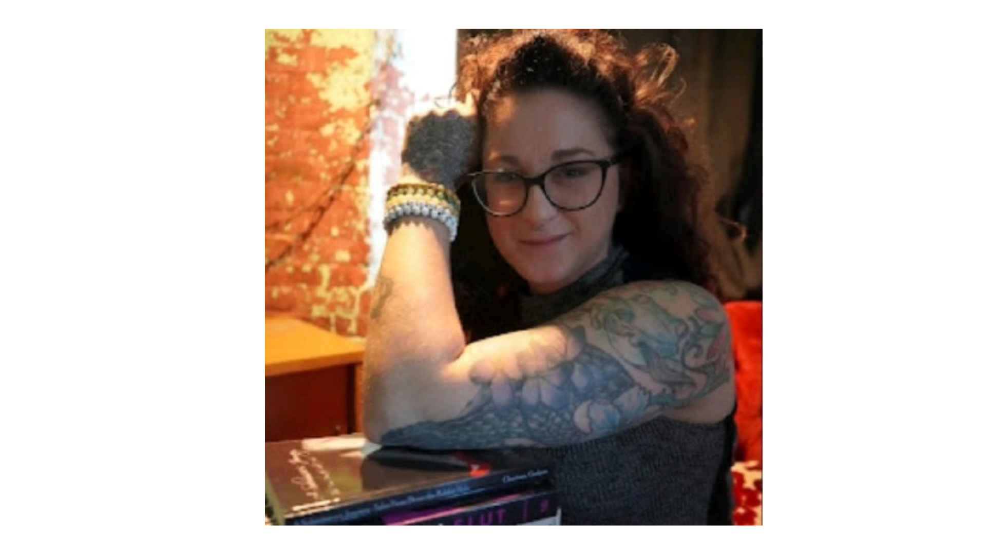 LAUREN.png