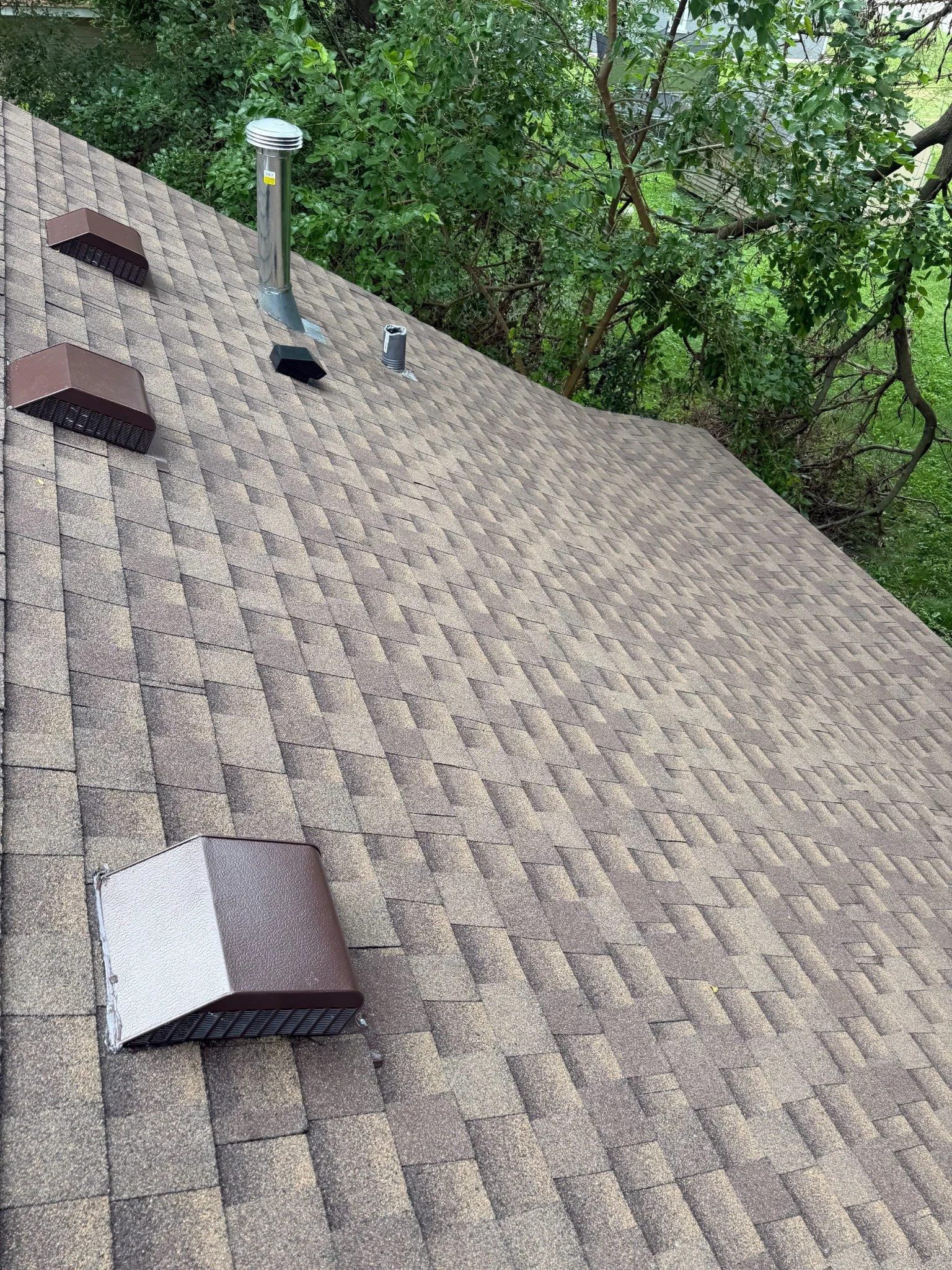 Completed residential roof replacement by MB Roofing & Construction Inc. in Northern Illinois