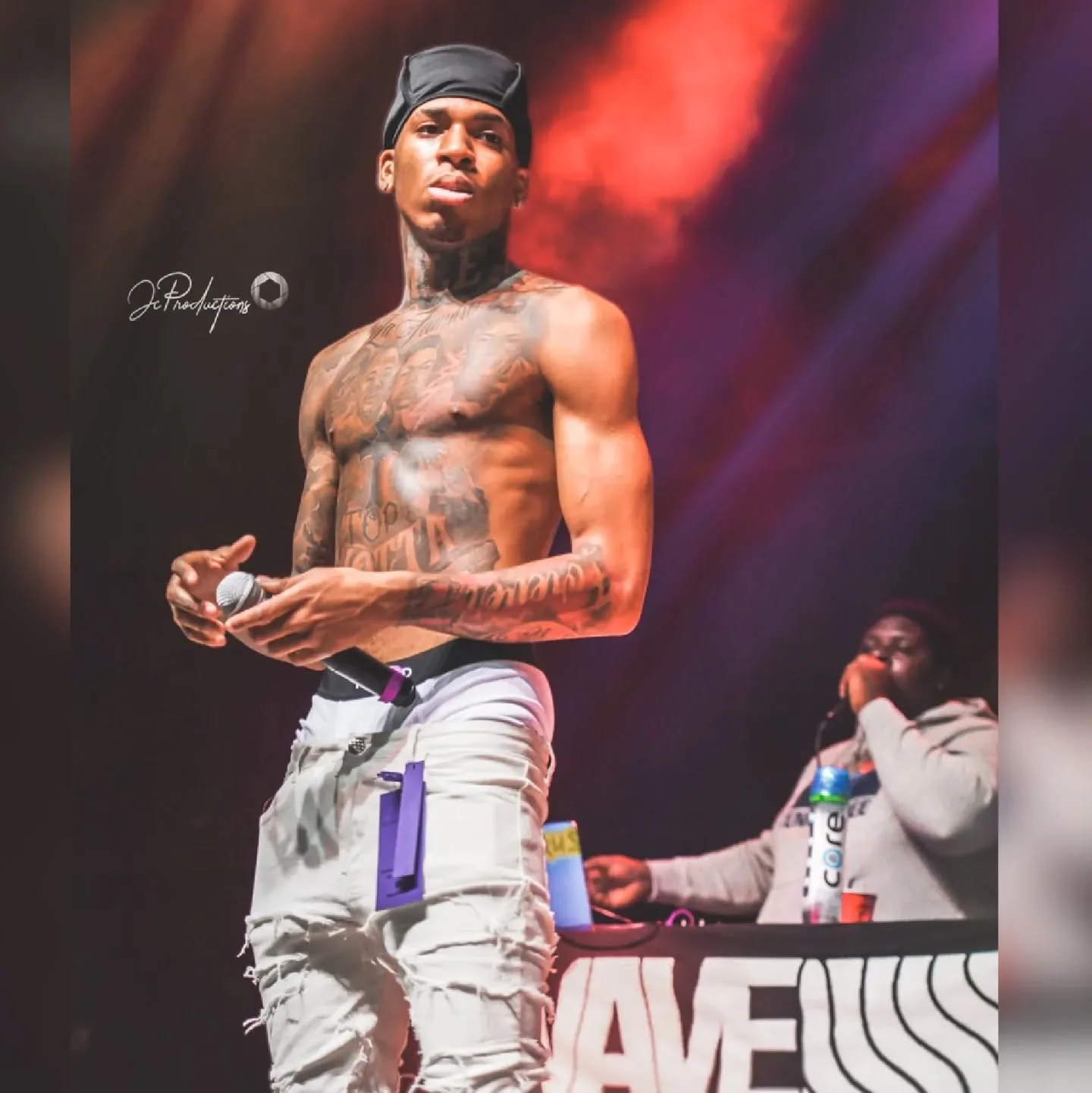 "Top Shotta" @nlechoppamusic
.
Big Shoutout to @stunnjasso & @dj3316 for making it happen! #theplug
.
.
.
.
.
#nlechoppa #rap #concert #fyp #music #night #discover #dj #club #dance #atlanta #miami #art #photography #tattoo