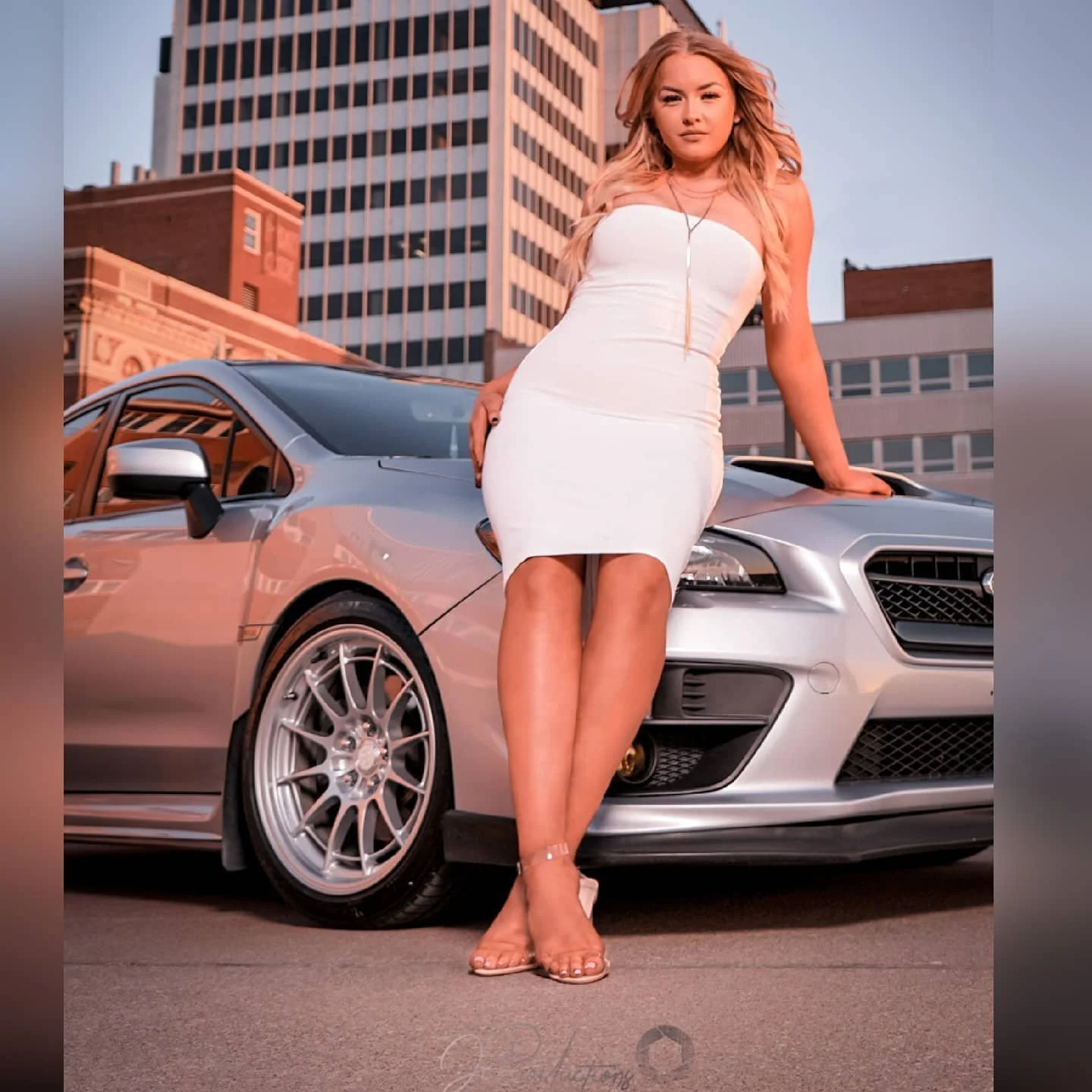 ~There's levels to this game~
.
.
.
.
Featuring: @jessicawpayne 
.
.
.
.
.
.
#model #modeling #vouge #miami #fashionphotography #fashionmodel #fashion #runway #sony #cannon #photooftheday #photography #travel #sonya7iii #sunset #goldenhour #selfie #p