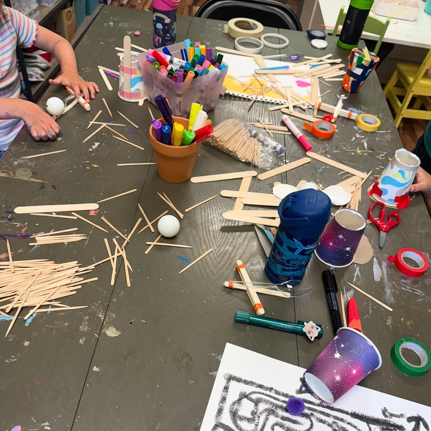 This week was a fun one! Lots of people coming through the studio to create & unwind 🥰
#whichcraftartbar #perfectisntreal #createeveryday #art #neuroaesthetics