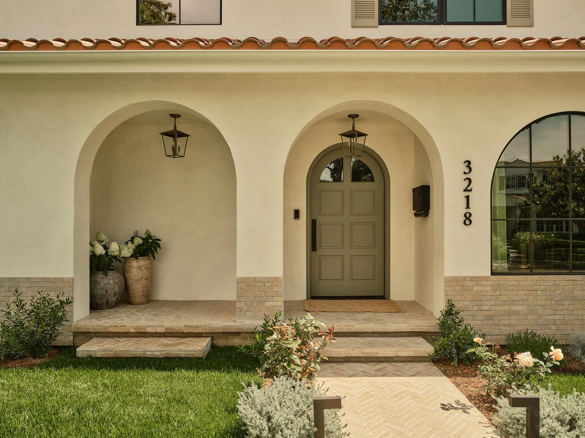20260629_Lou_Westside_Exterior.jpg