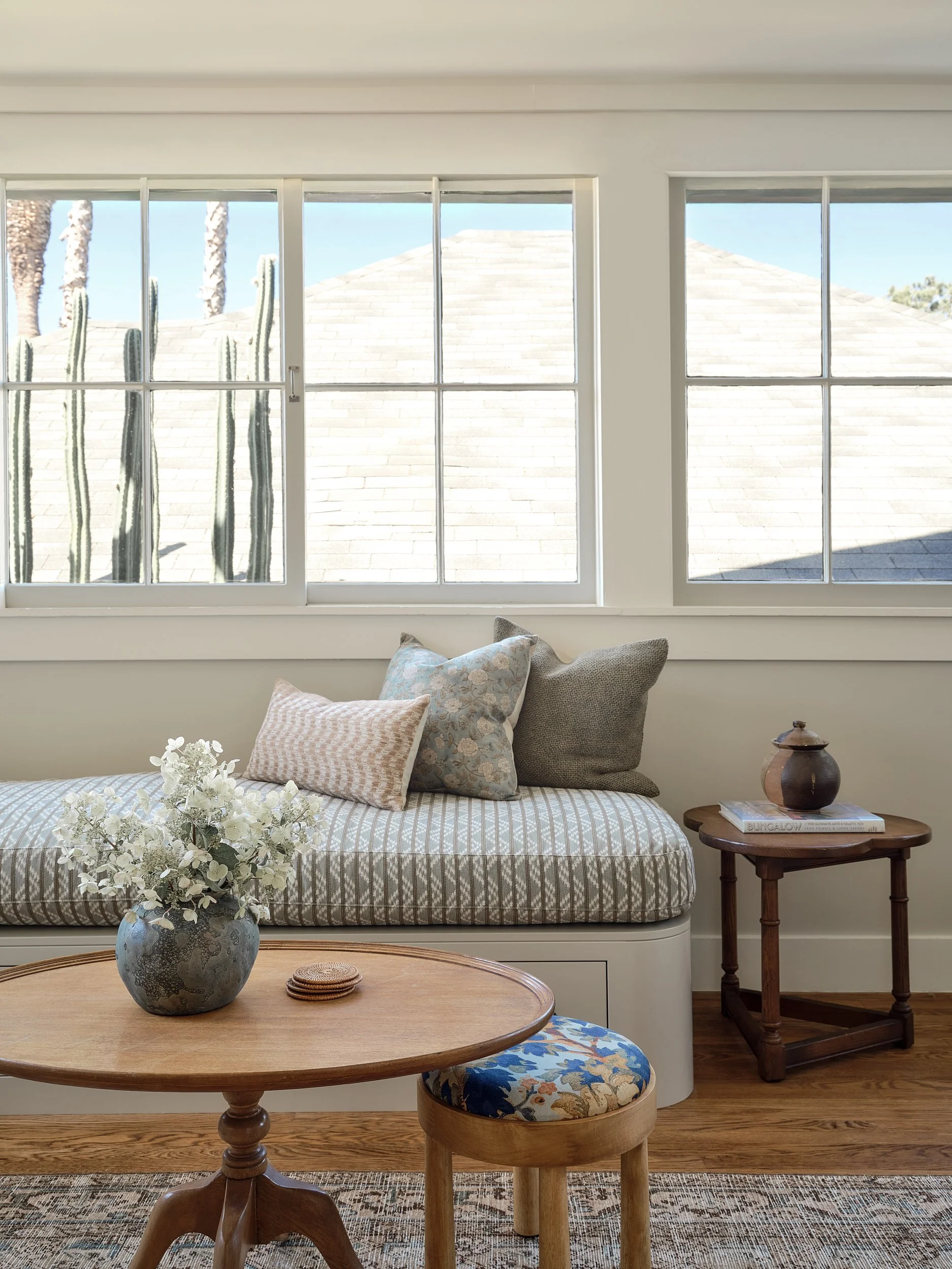 20260731_Lou_EchoPark _Banquette 1.jpg