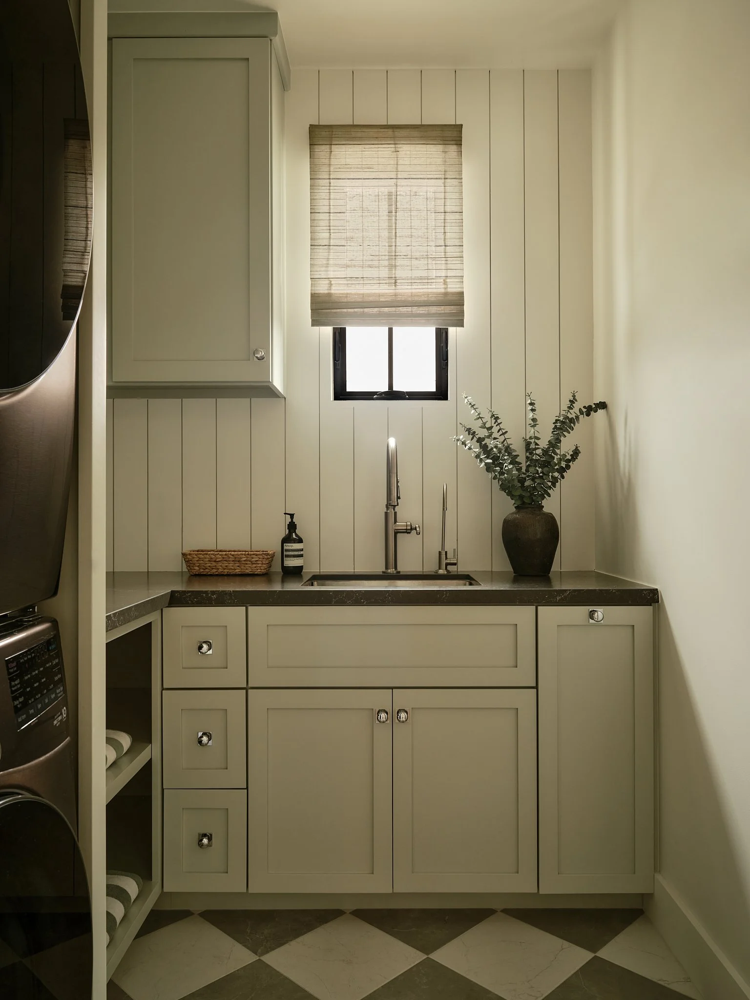 20260629_Lou_Westside_Laundry.jpg