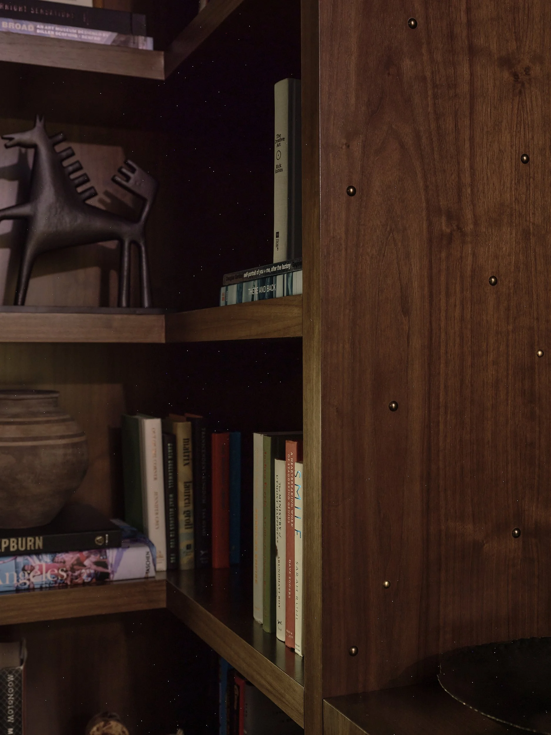 20260907_Lou_Valleyheart_Shelf Detail.jpg