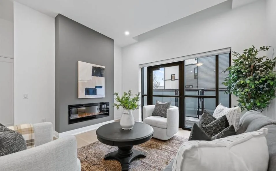 101-71 Wyndham- Pic 1.JPG