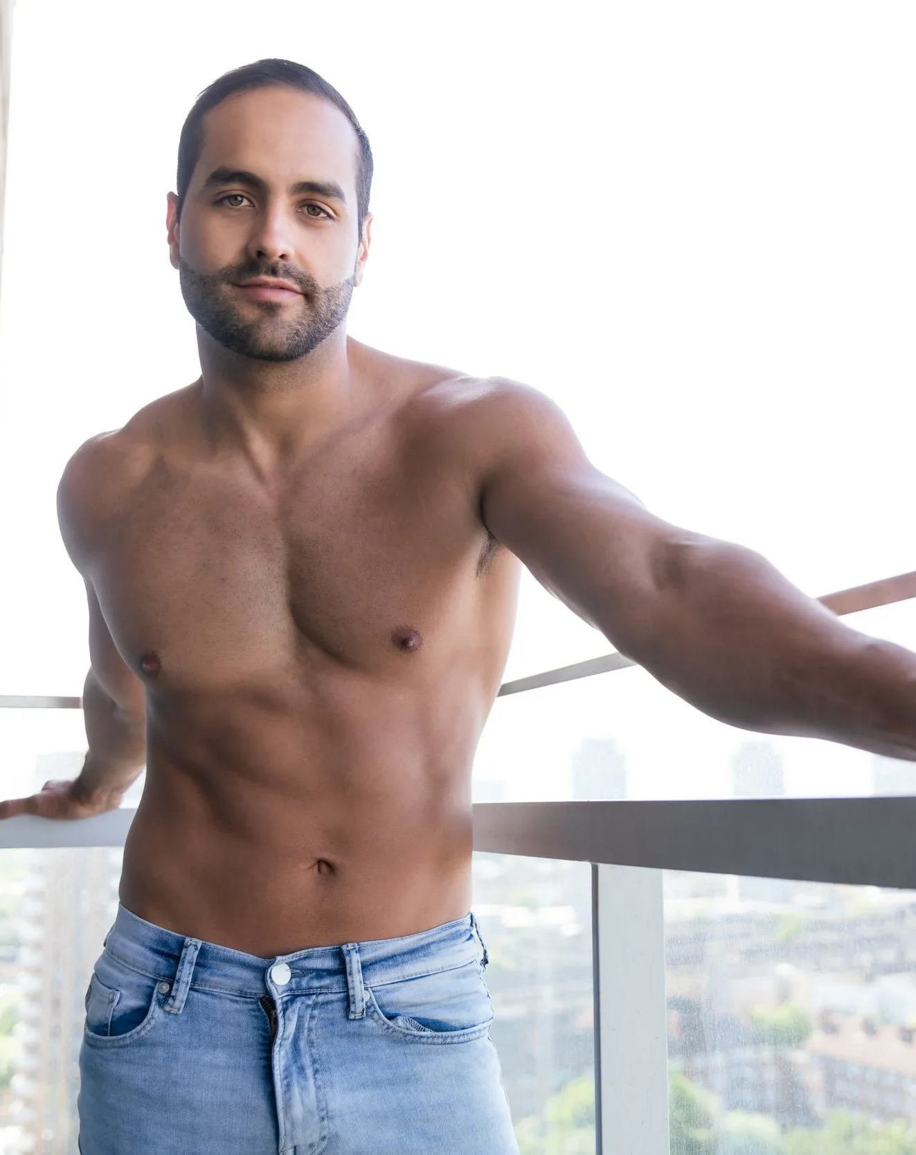 gus-escort-berlin-male-profile.png