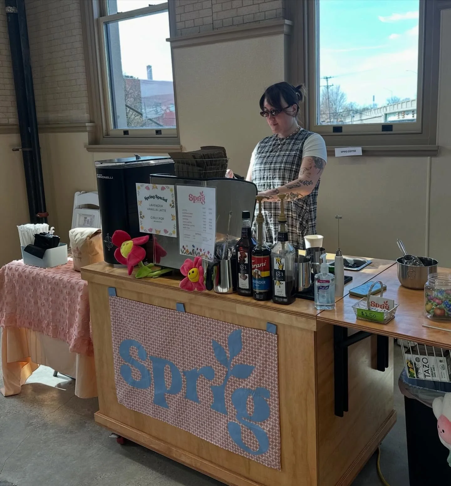 Workshop PGH Spring Indie Mart is today!! Come see us 11-4 at 901 Hay Street

Come get a girly pop 💕