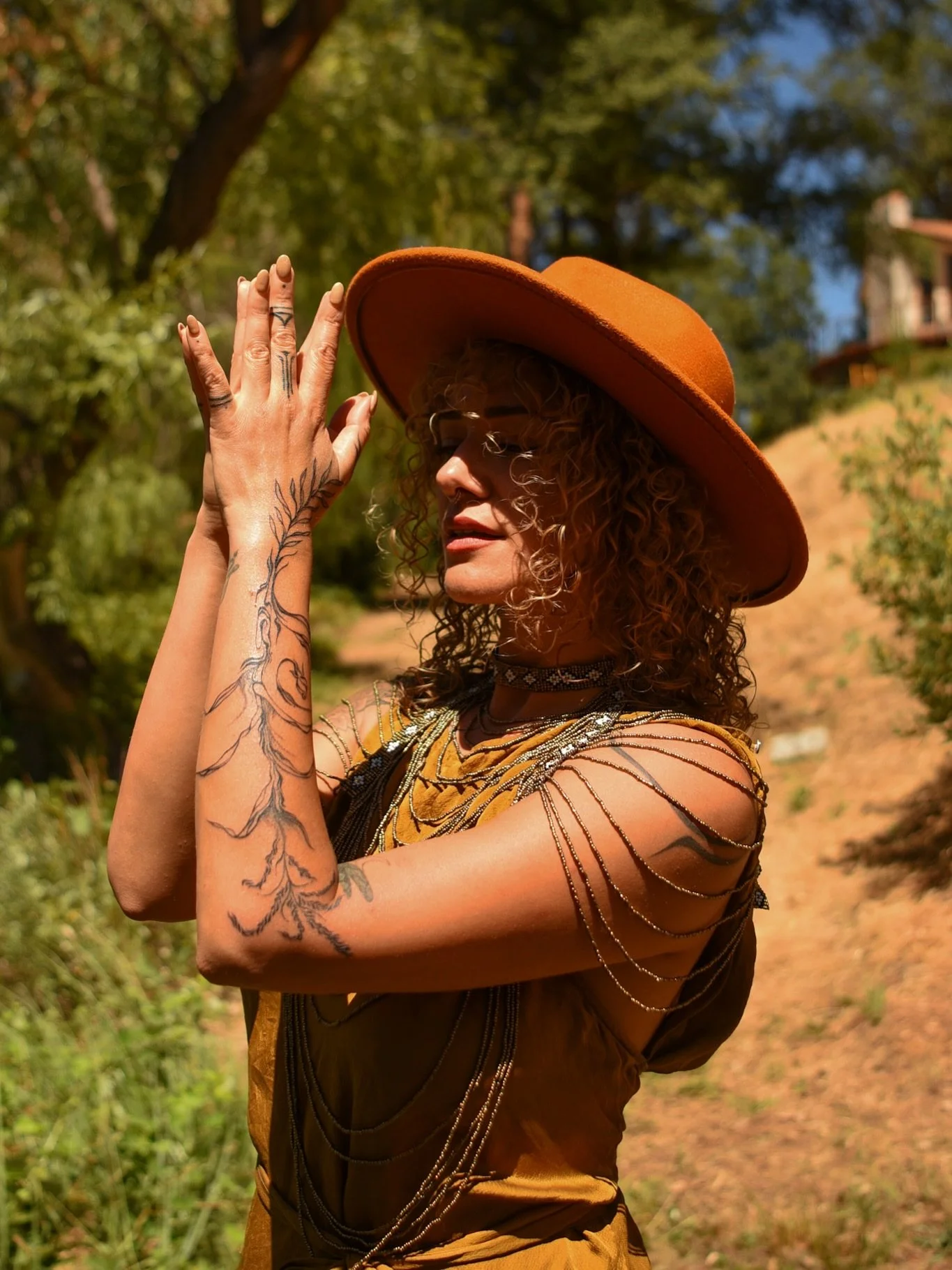 An ode to the ancestral lines ~ Plantcestor prayers 

Maiz (corn) for her matriarchal line 
Roseary for her paternal line
Rose to represent her
As the potent healing bridge she is 

I see you beautiful one, in all the work you have done for the next 