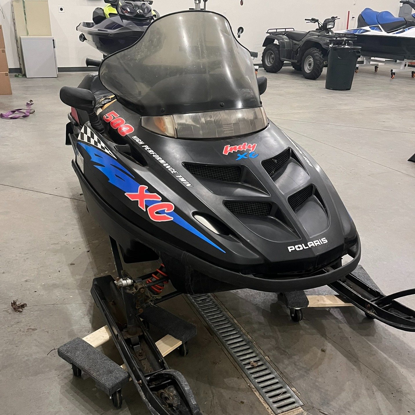 Just in: a 1999 Polaris 500 that recently rolled into our shop with a few issues.

After diagnosing a hefty exhaust leak and noticing some erratic shifting behavior, we knew it was time for a full clutch rebuild. 

Here's what we did:
✅ Full clutch r