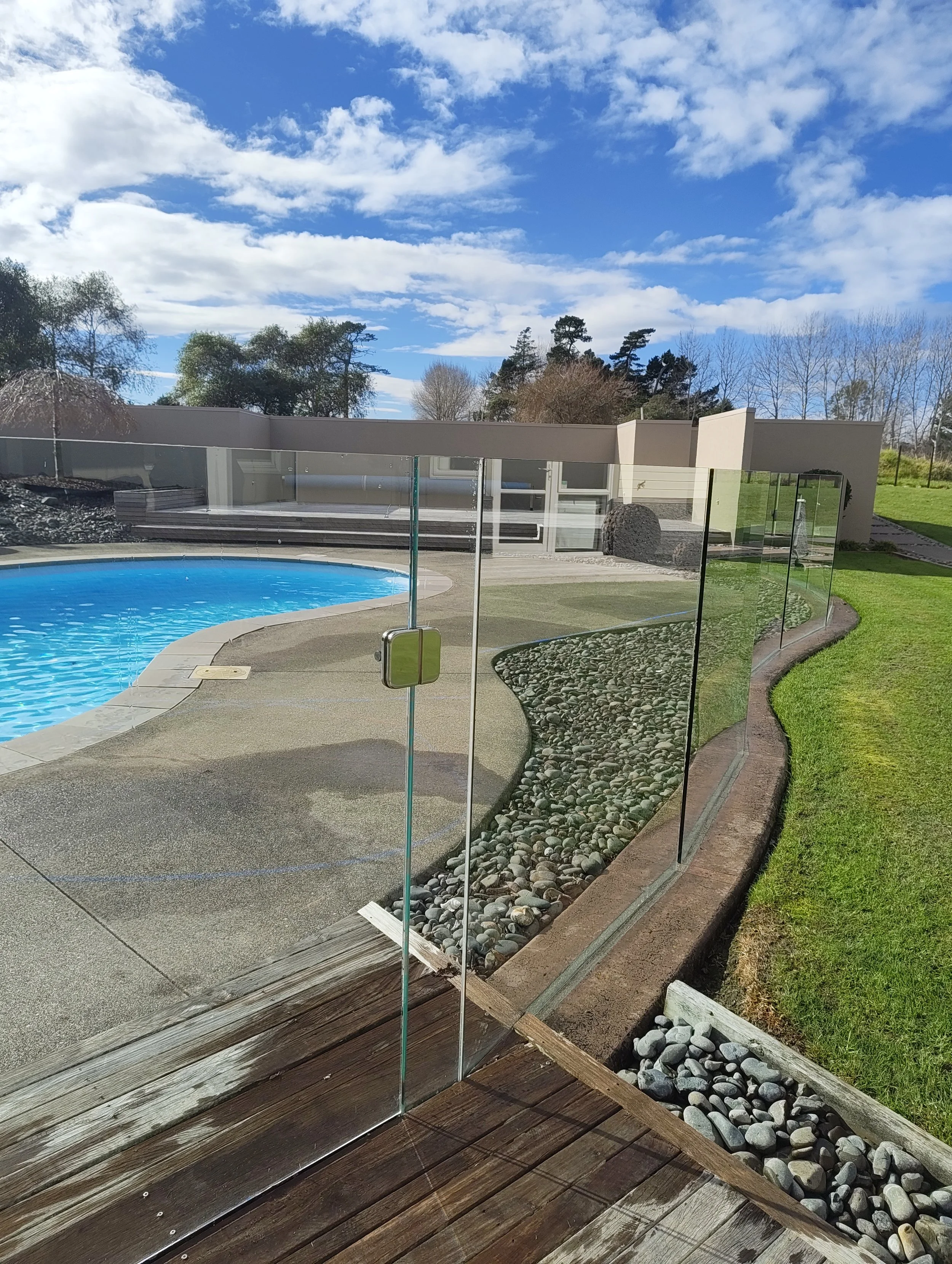 Glass Ballustrade Pure Water Cleaning